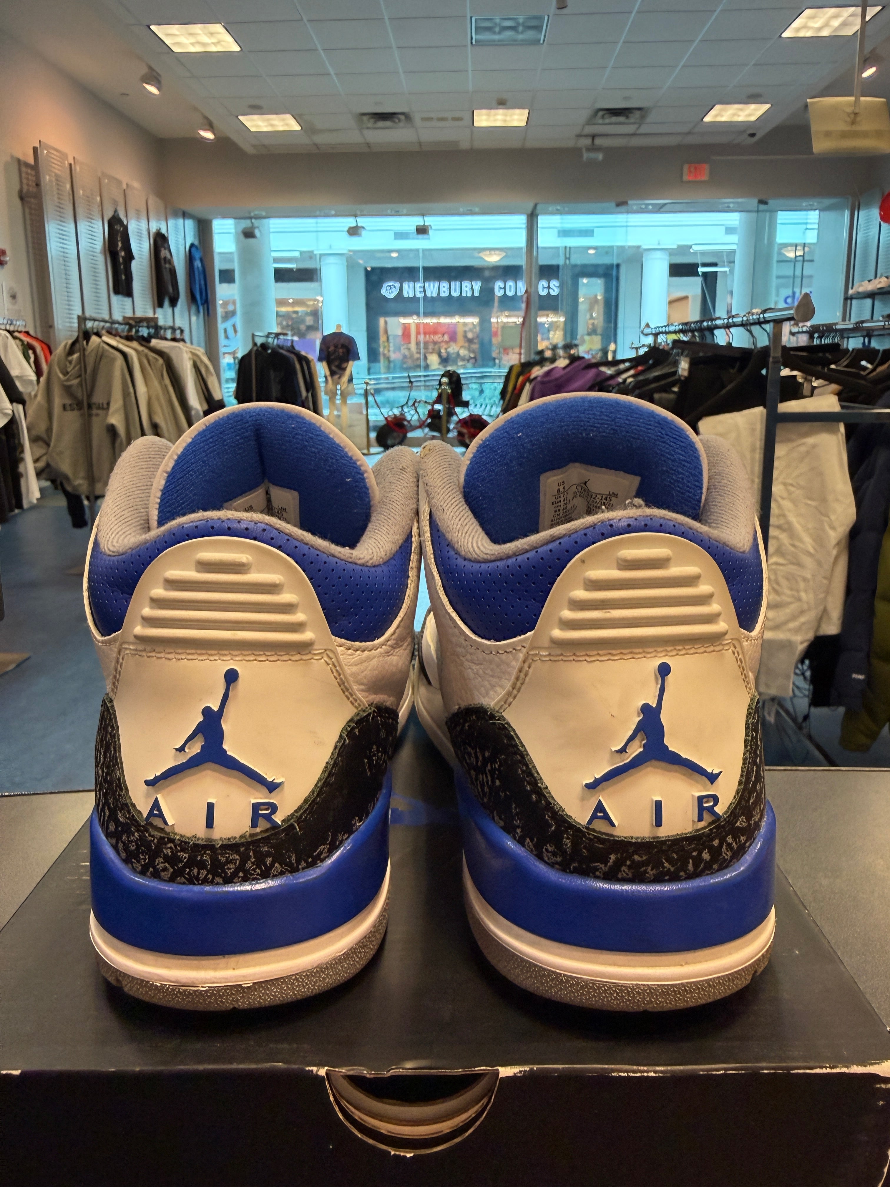 Jordan 3 Retro "Racer Blue" Size 8.5 Preowned