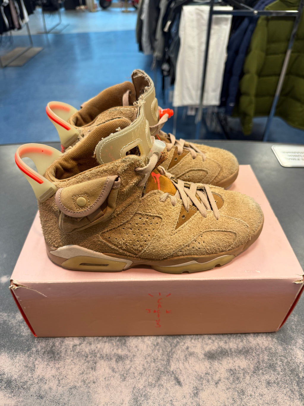 Travis Scott x Air Jordan 6 Retro 'British Khaki Size 6.5M Preowned