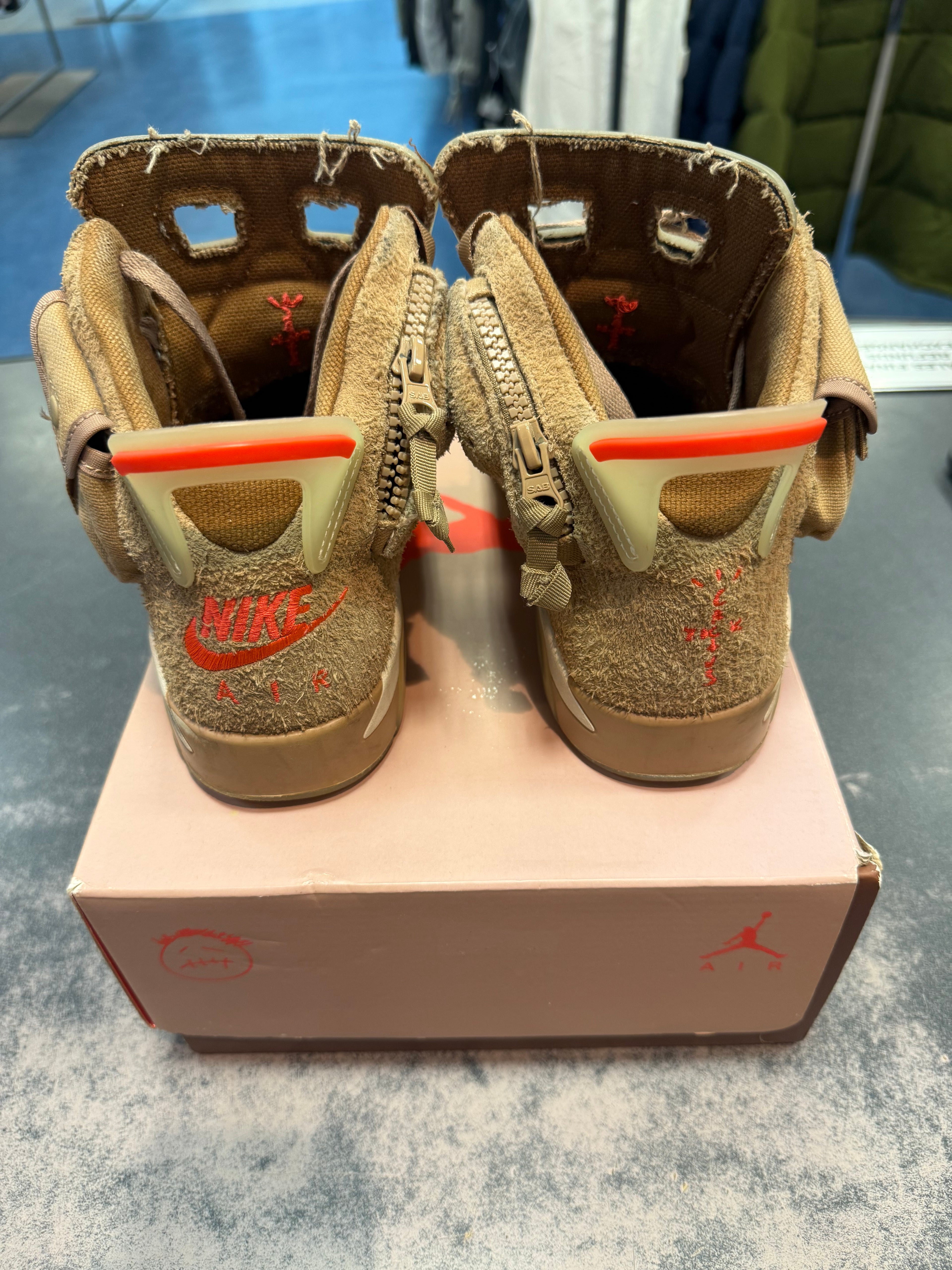 Travis Scott x Air Jordan 6 Retro 'British Khaki Size 6.5M Preowned