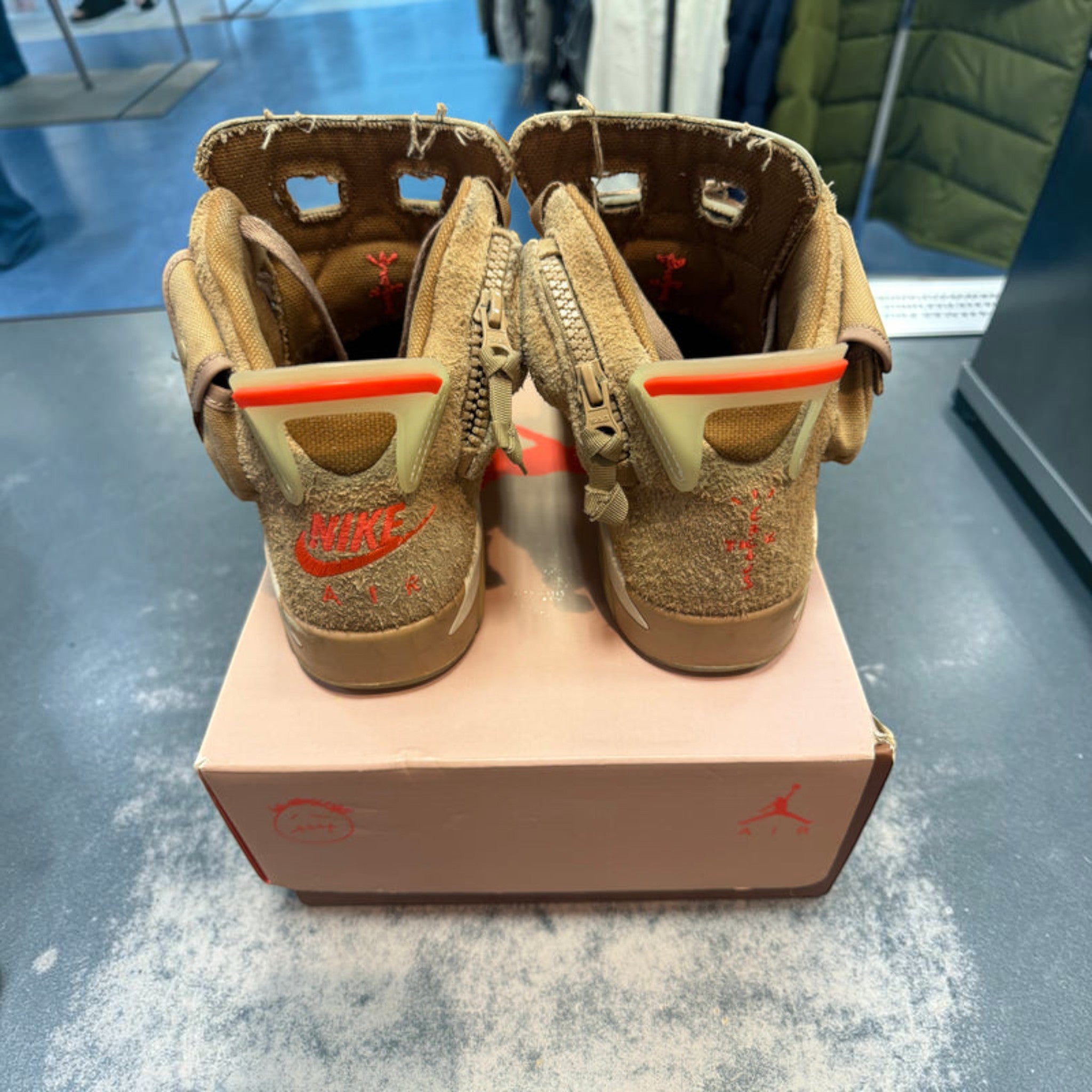 Travis Scott x Air Jordan 6 Retro 'British Khaki Size 6.5M Preowned