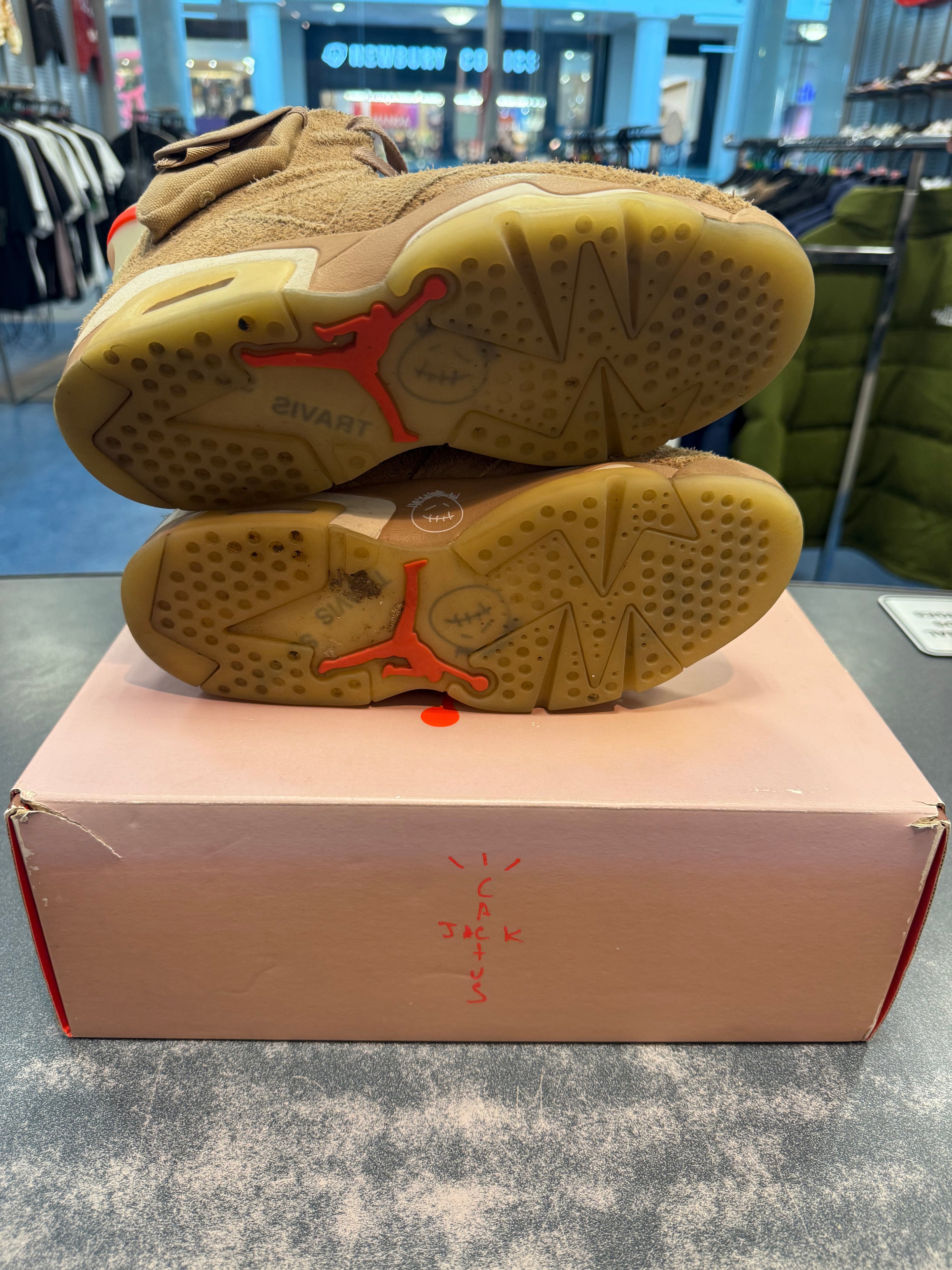 Travis Scott x Air Jordan 6 Retro 'British Khaki Size 6.5M Preowned