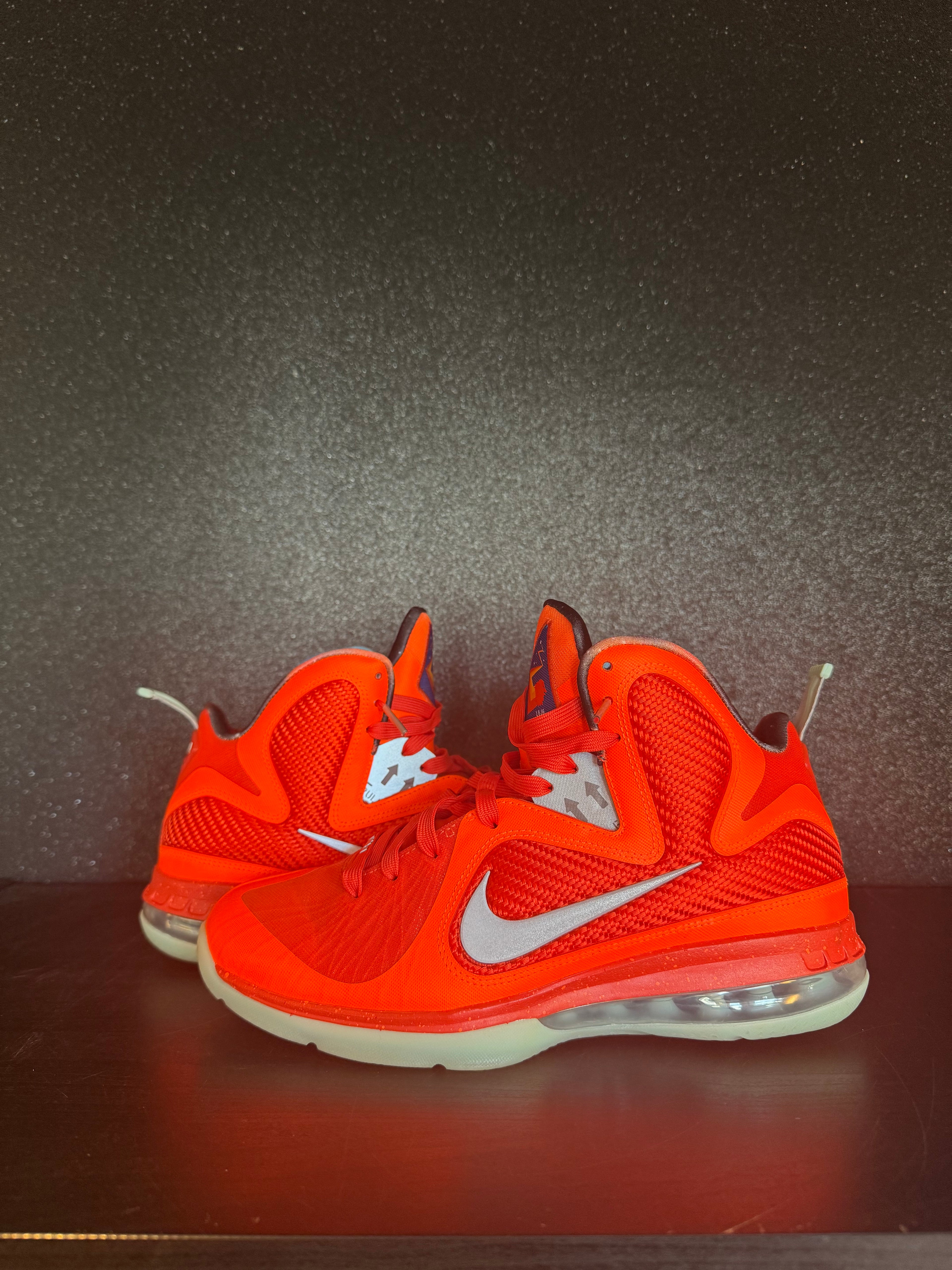 Lebron 9 'Big Bang' Size 9 Preowned no box