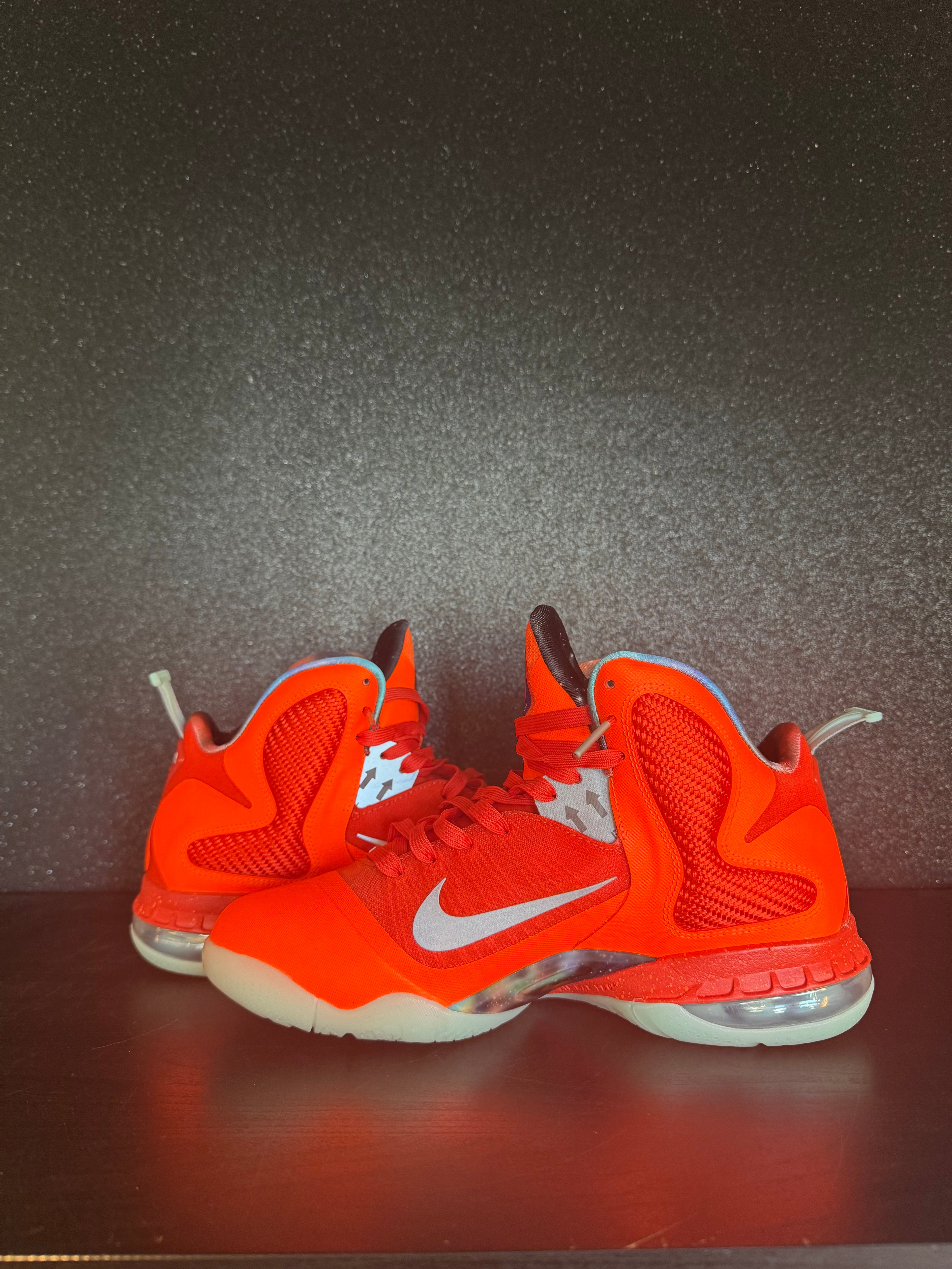 Lebron 9 'Big Bang' Size 9 Preowned no box
