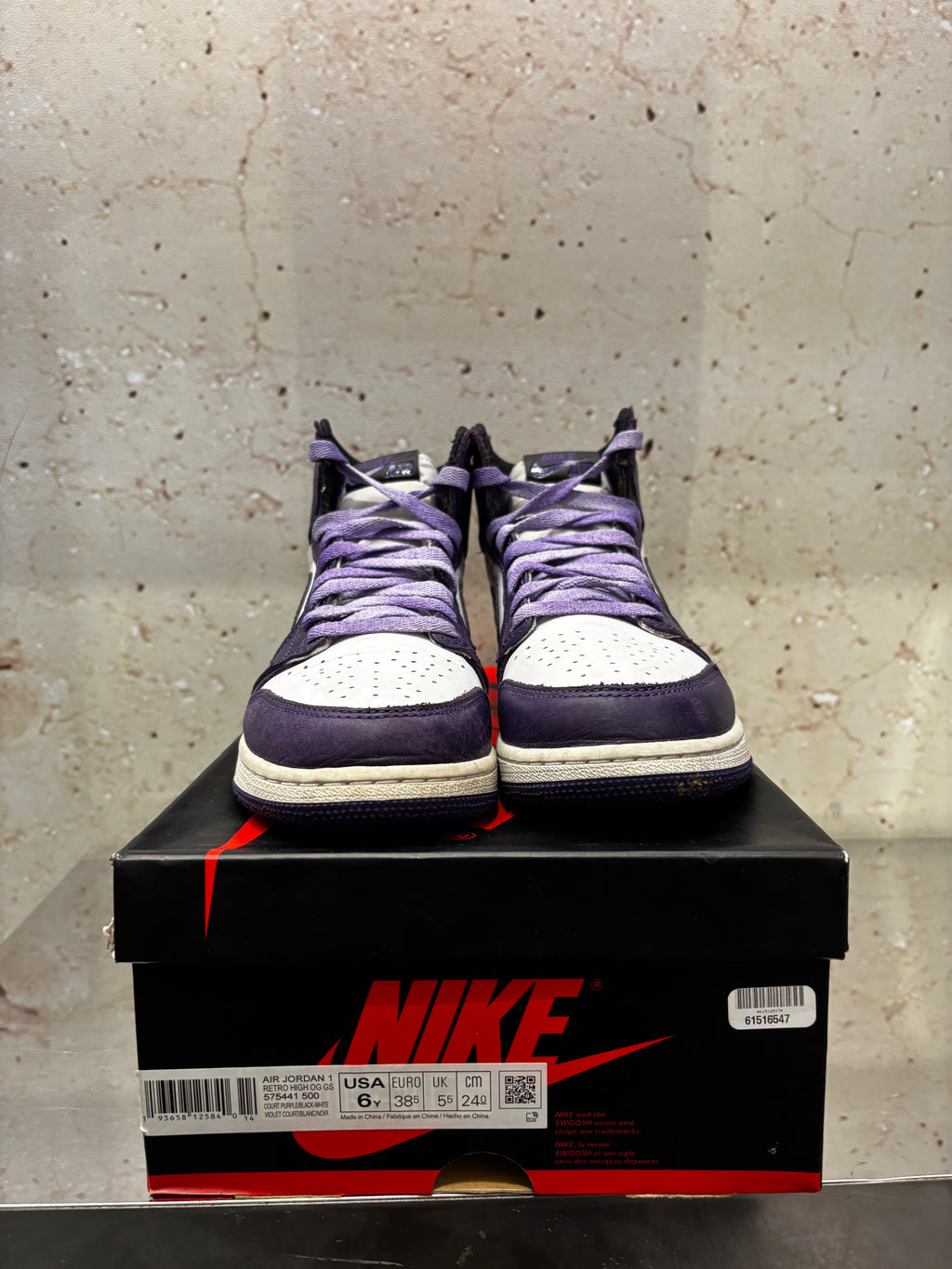 Jordan 1 High "Court Purple" Size 6Y Preowned