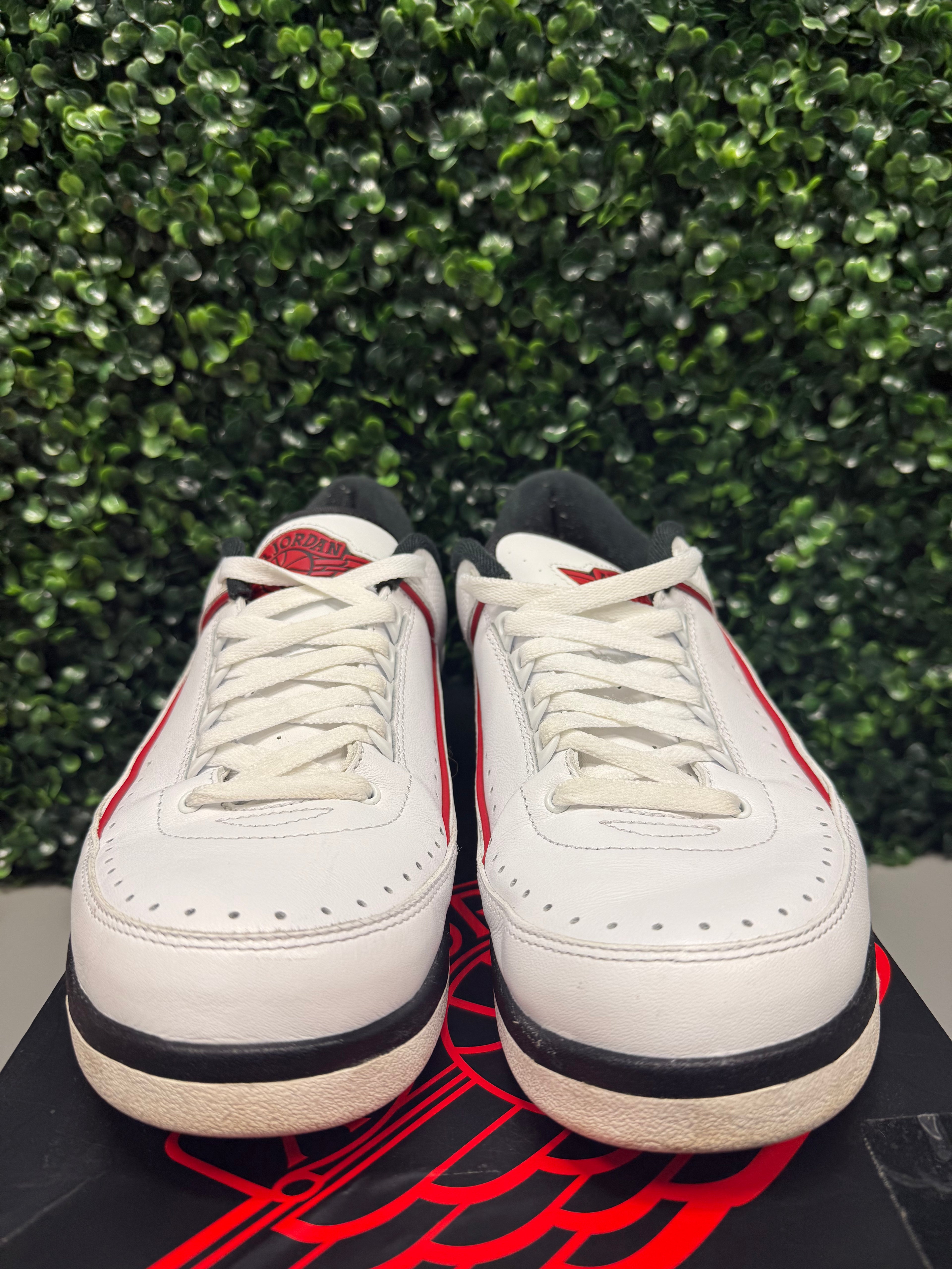 Jordan 2 Retro Low "Chicago" Size 11.5 Preowned