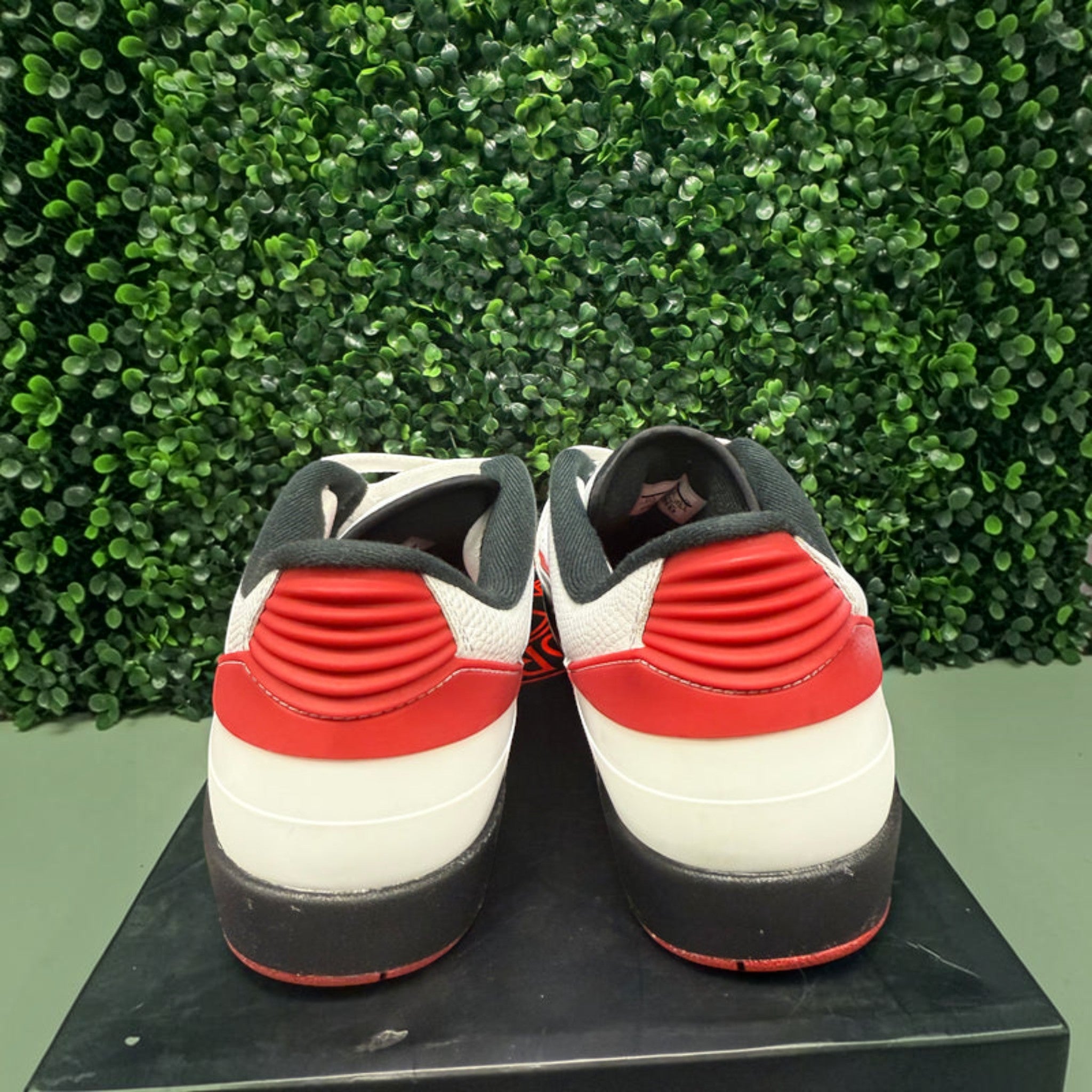Jordan 2 Retro Low "Chicago" Size 11.5 Preowned