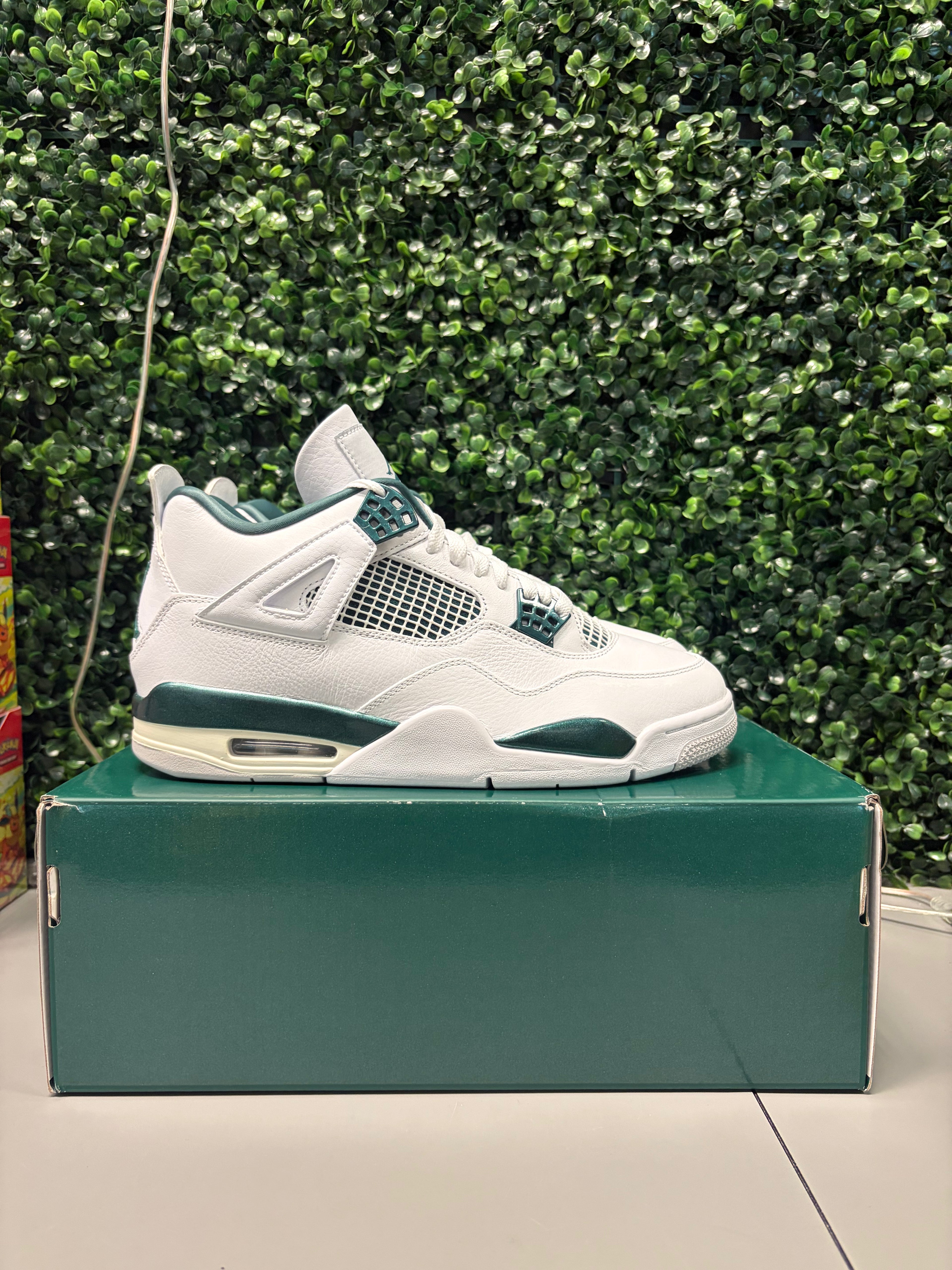 Jordan 4 Retro "Oxidized Green" Size 10 Preowned