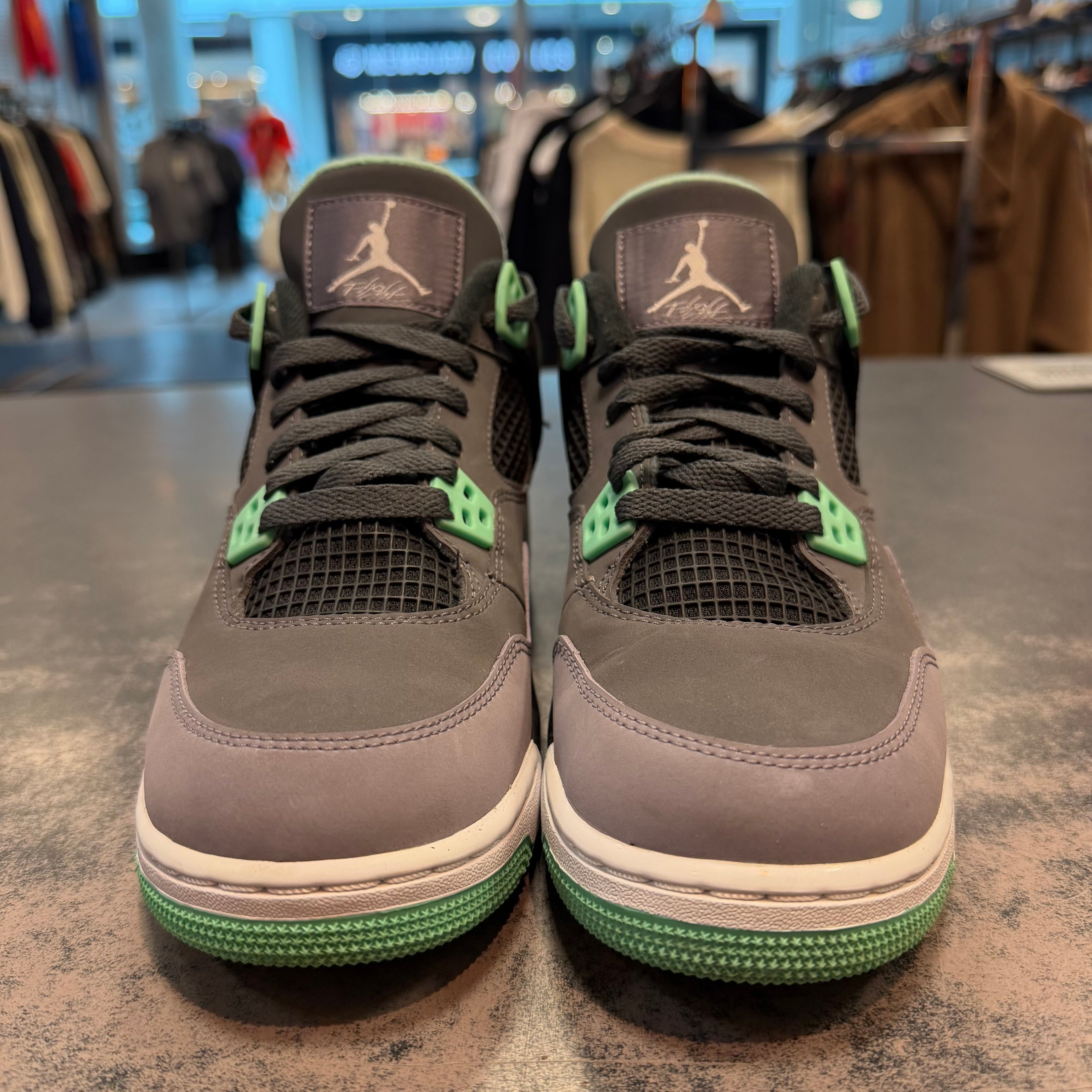 Air Jordan 4 Retro (GS) "Green Glow" Size 6Y Preowned