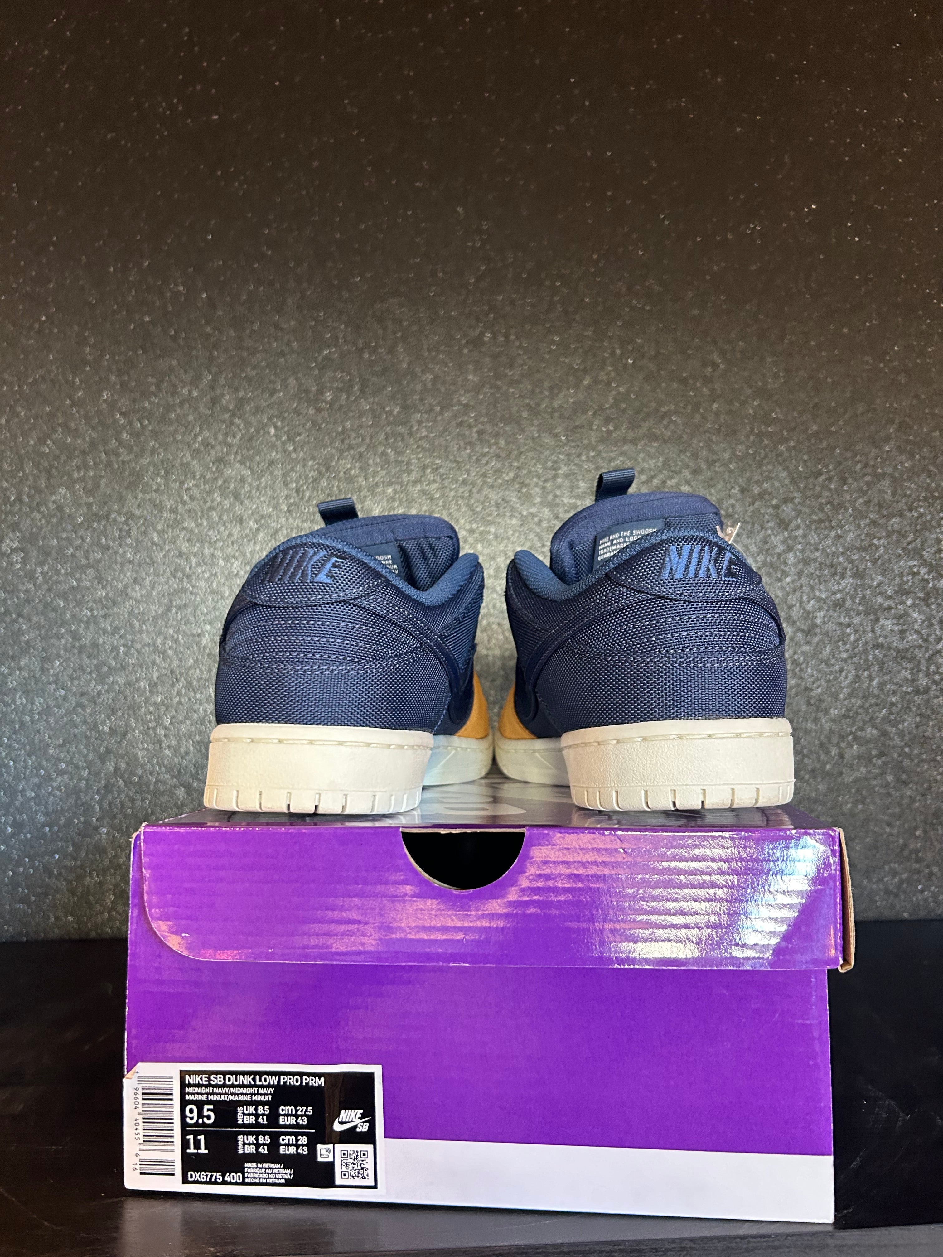 Nike SB Dunk Low Size 9.5 Preowned