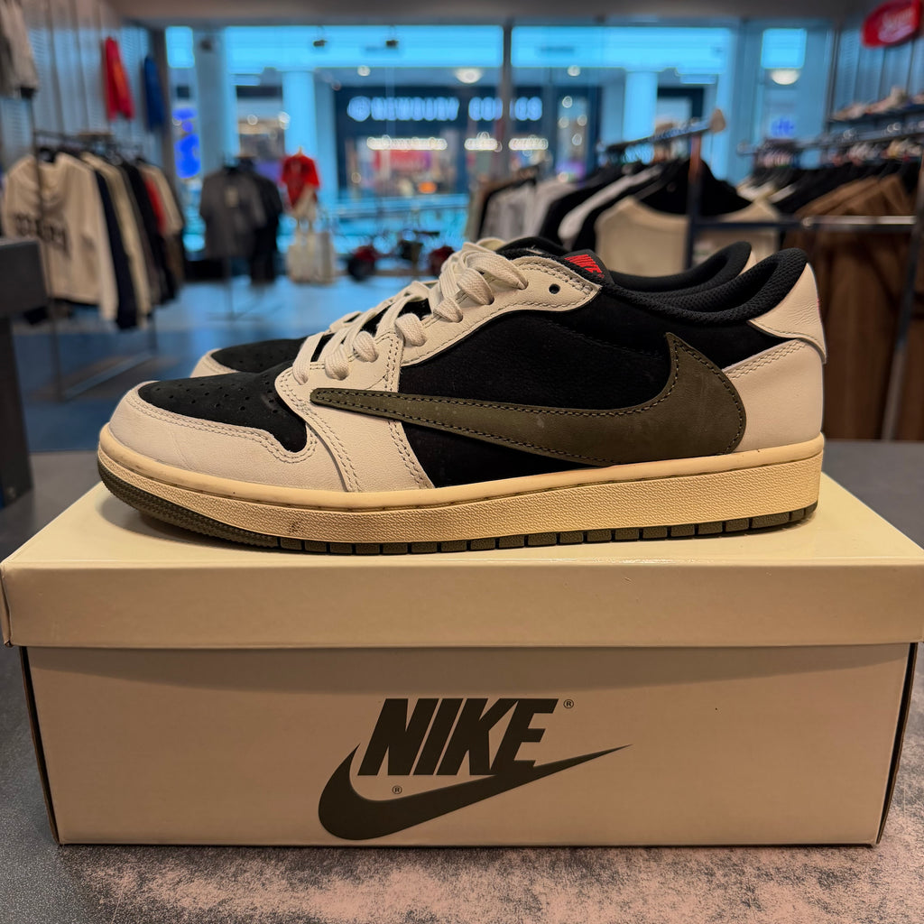 Jordan 1 Retro Low OG SP Travis Scott Olive (Women's) Preowned