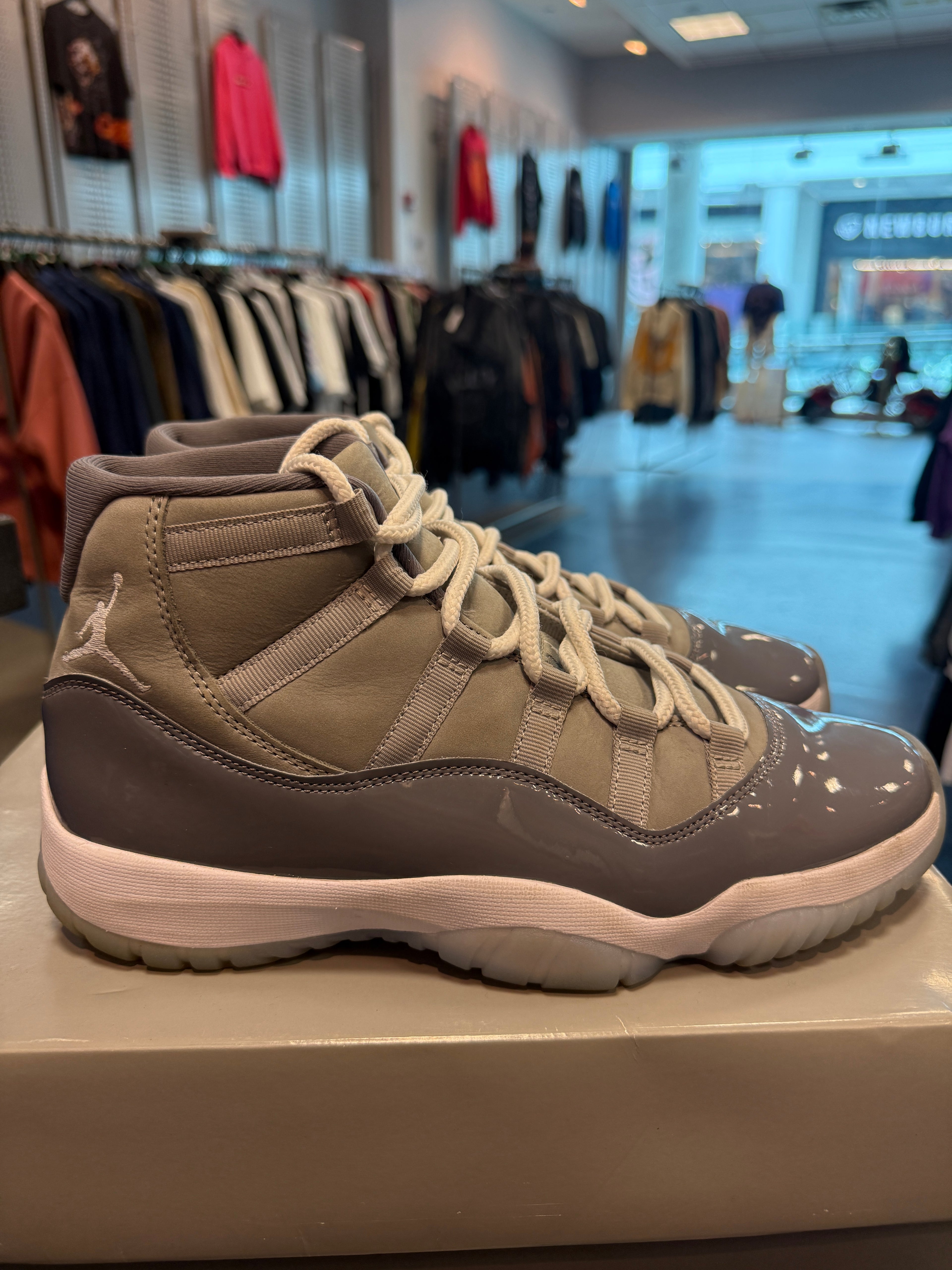 Jordan 11 Retro 'Cool Grey' Size 10M Preowned