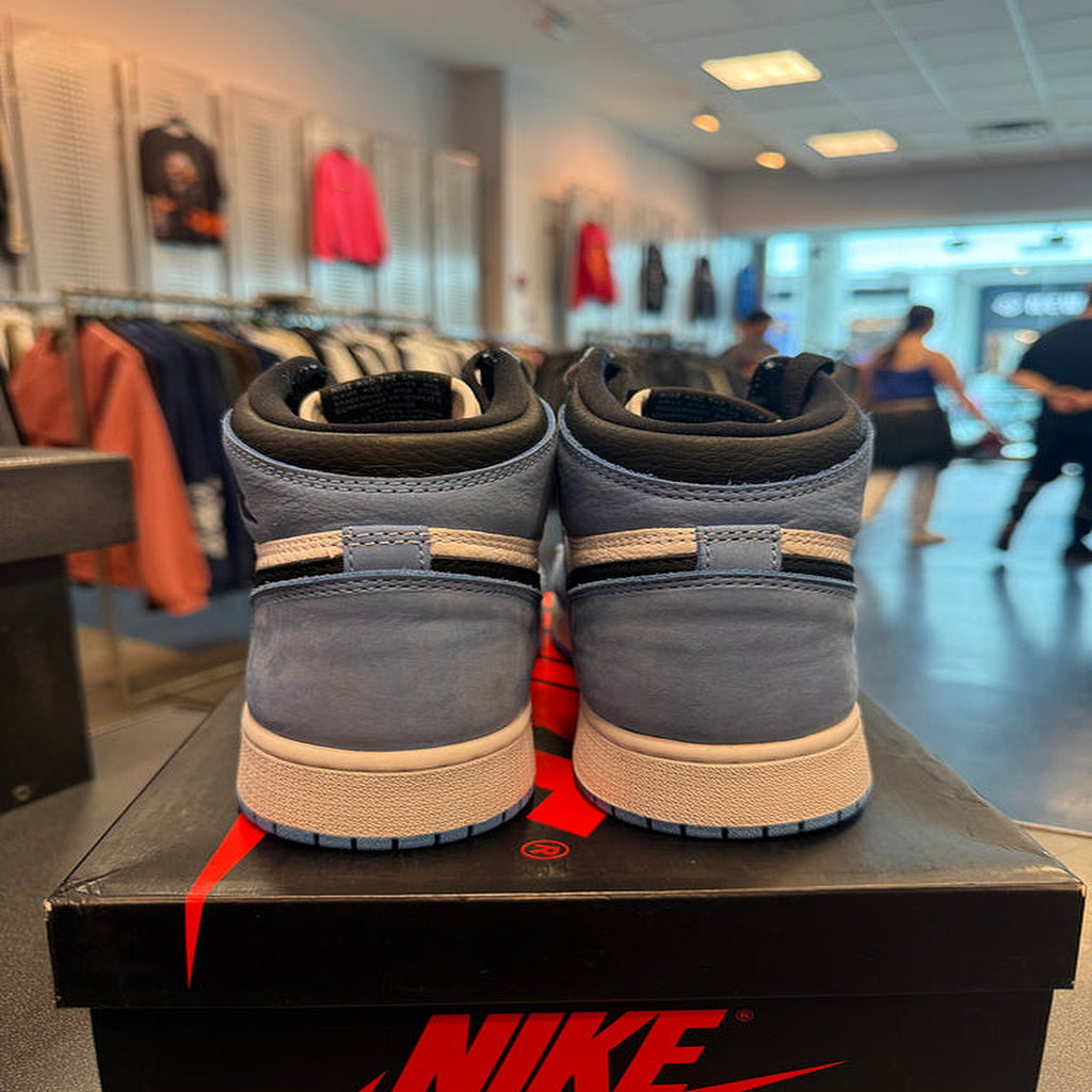 Jordan 1 Retro High OG University Blue (GS) Size 7Y Preowned