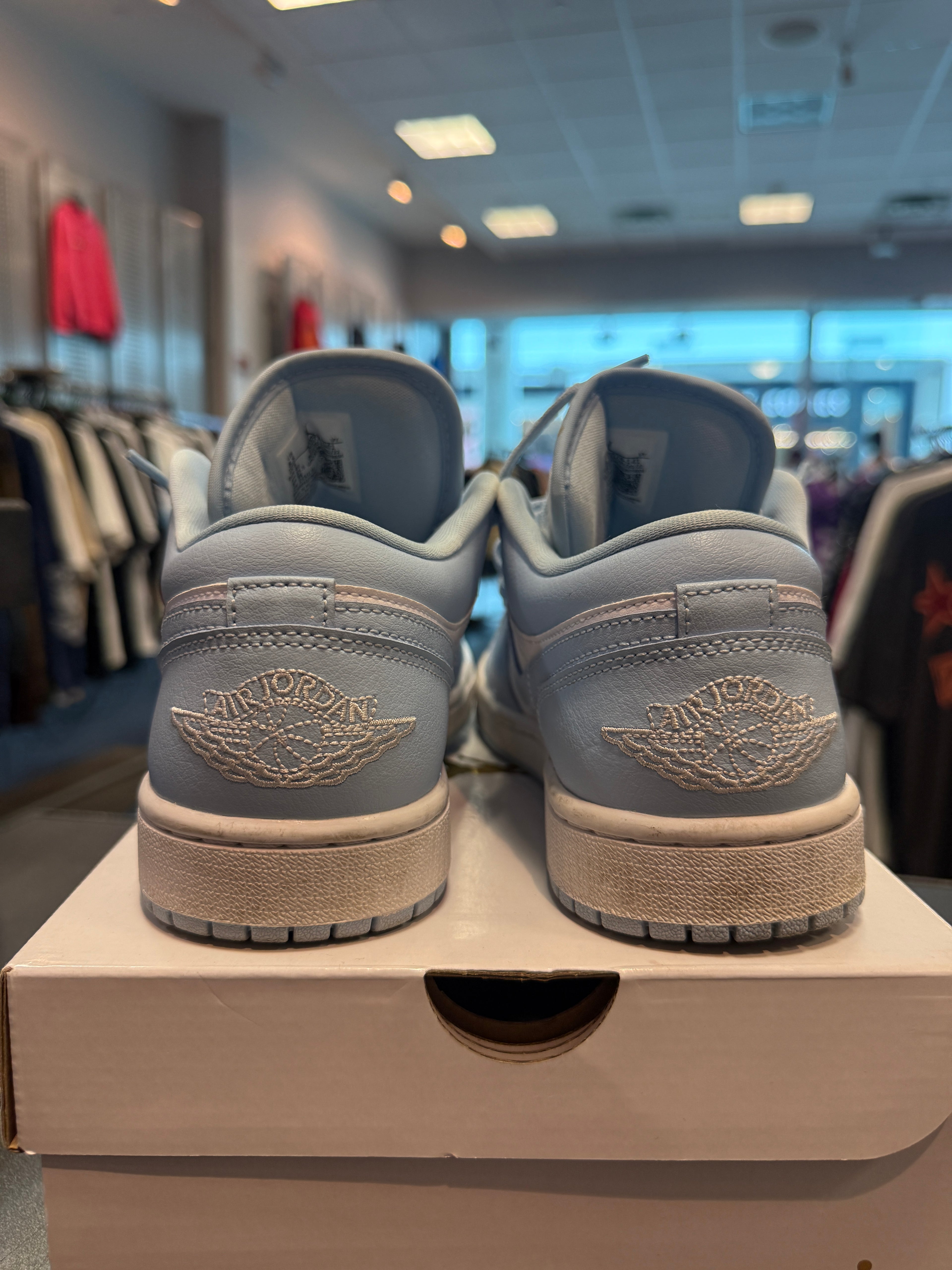 Jordan 1 Low White Ice Blue Size 8.5W Preowned