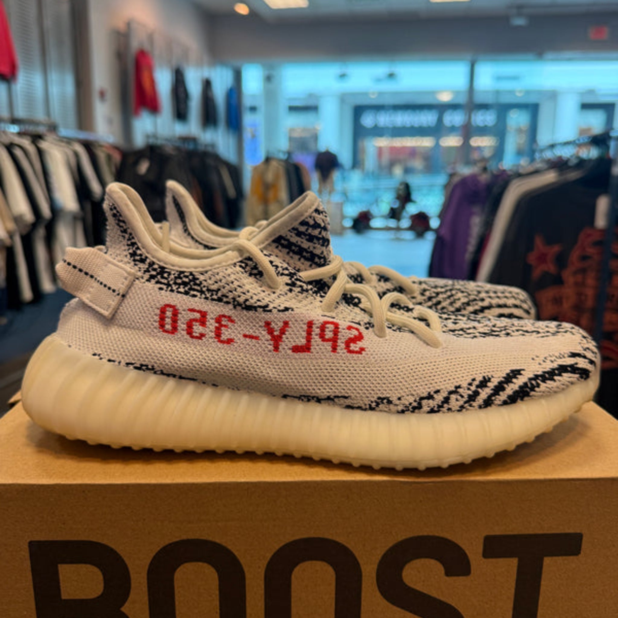 Adidas Yeezy Boost 350 V2 Zebra Size 7.5M Preowned