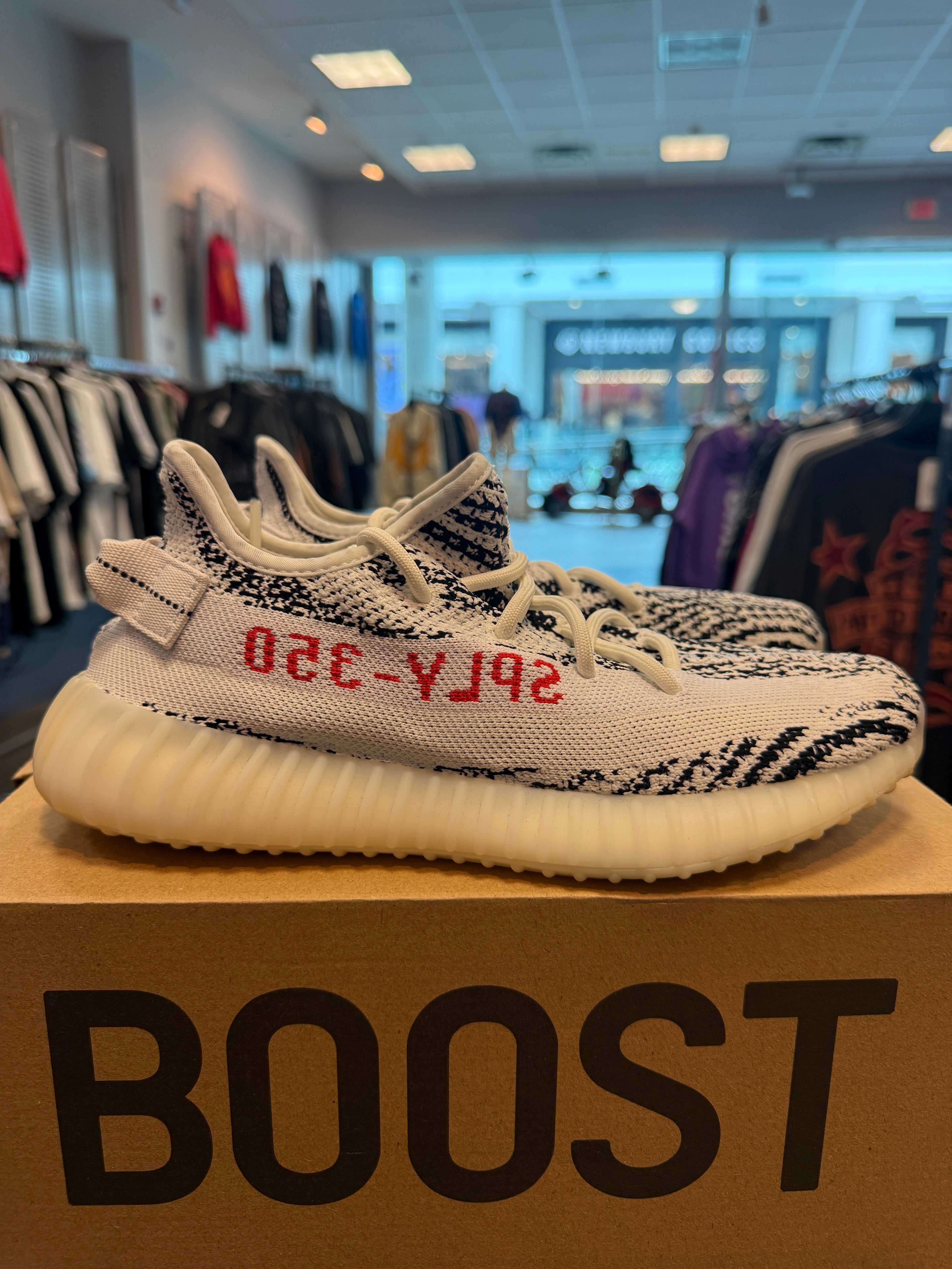 Adidas Yeezy Boost 350 V2 Zebra Size 7.5M Preowned