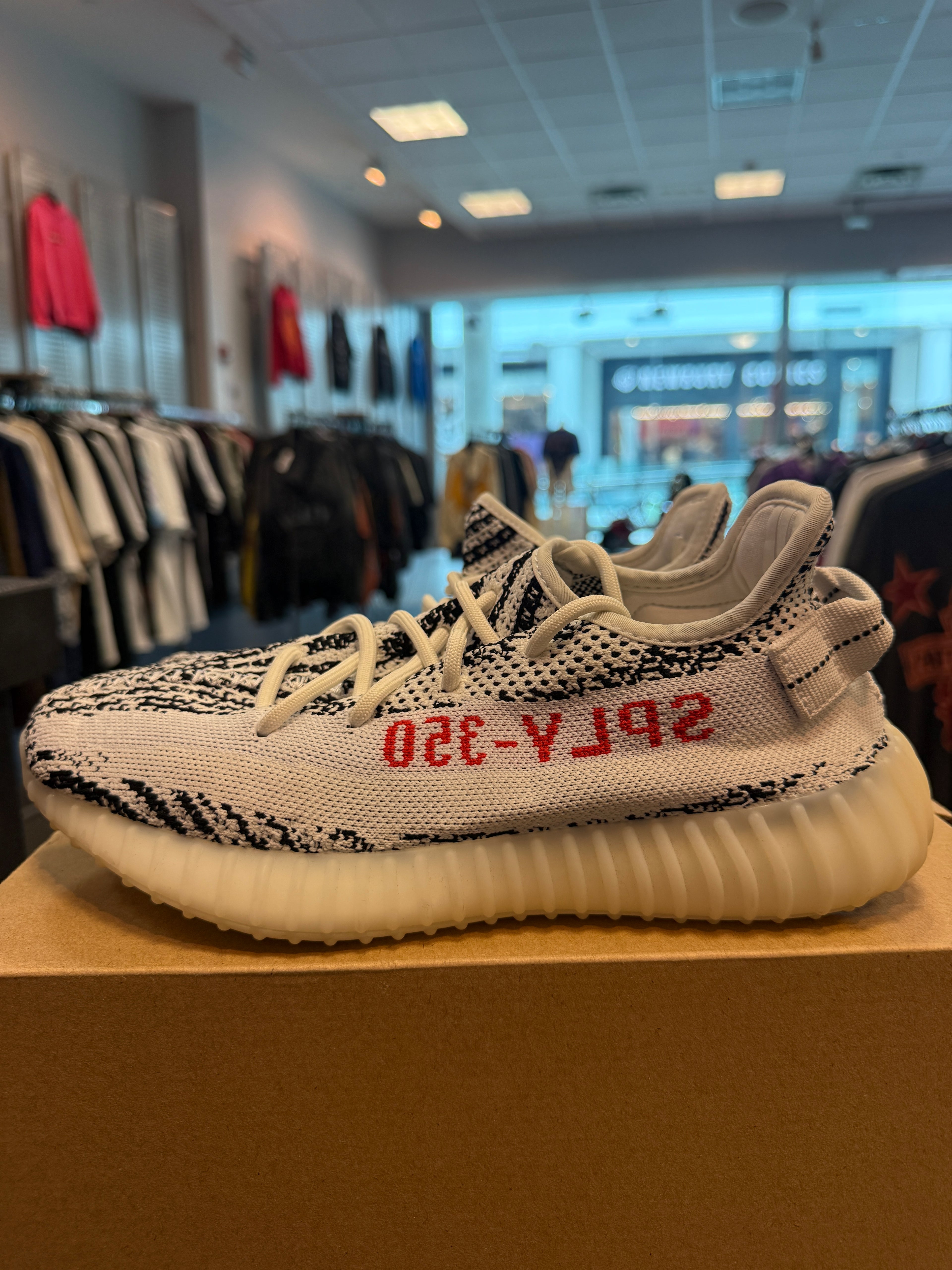 Adidas Yeezy Boost 350 V2 Zebra Size 7.5M Preowned