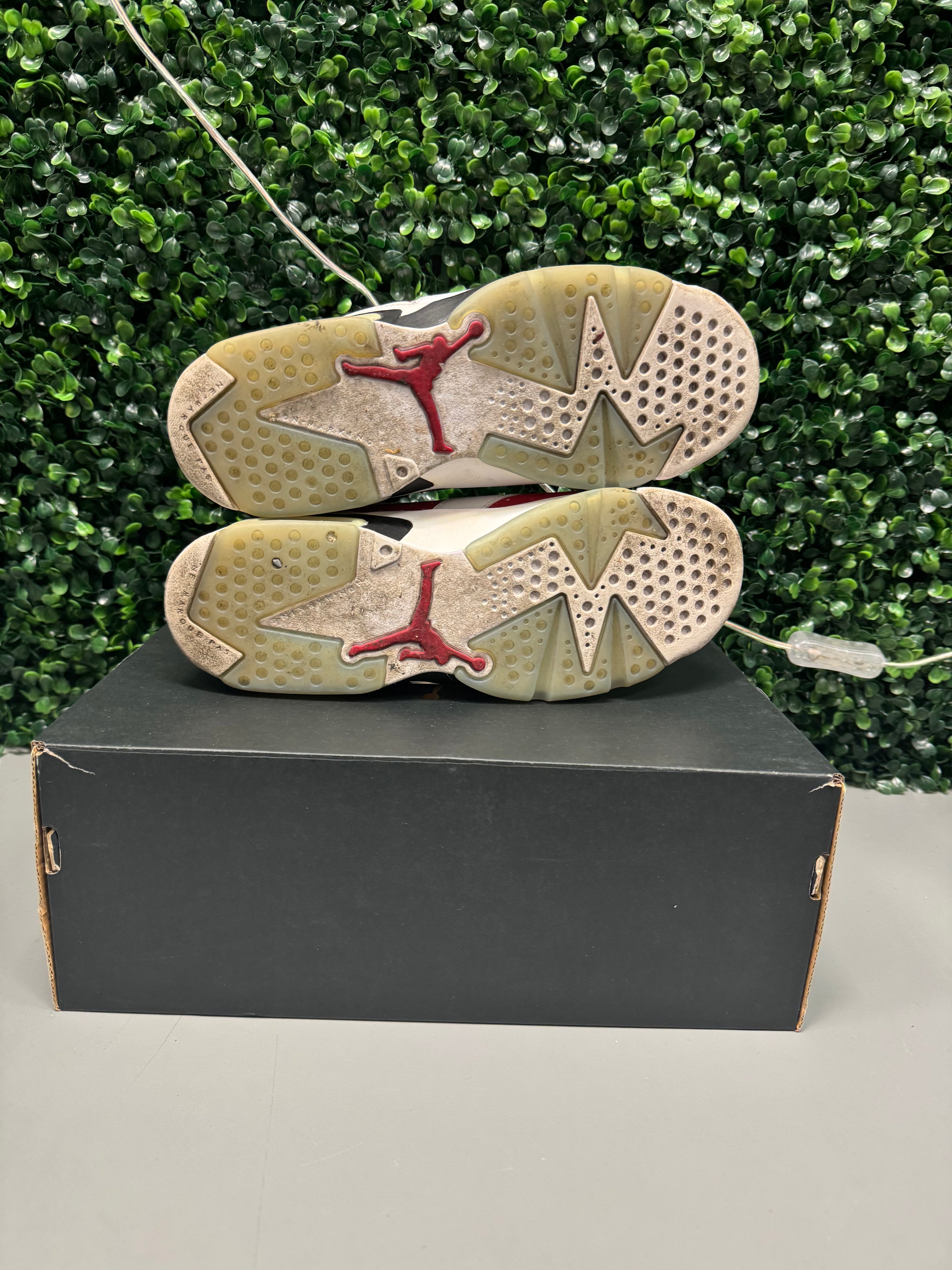 Jordan 6 "Carmine" Size 7Y Preowned