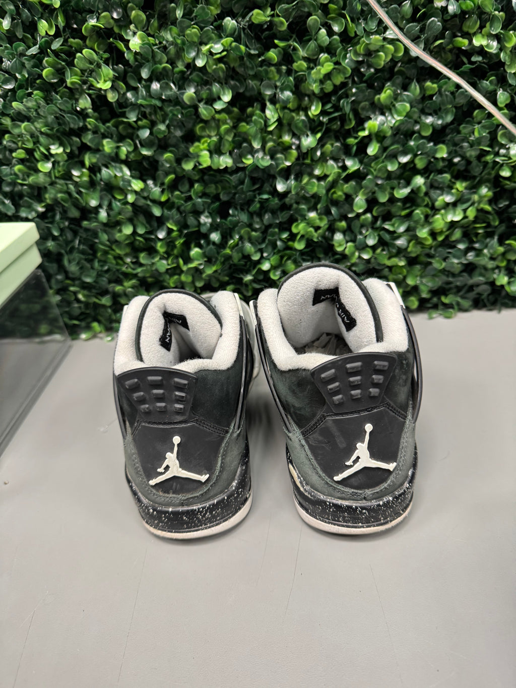 Jordan 4 "Fear" Size 5.5 Preowned