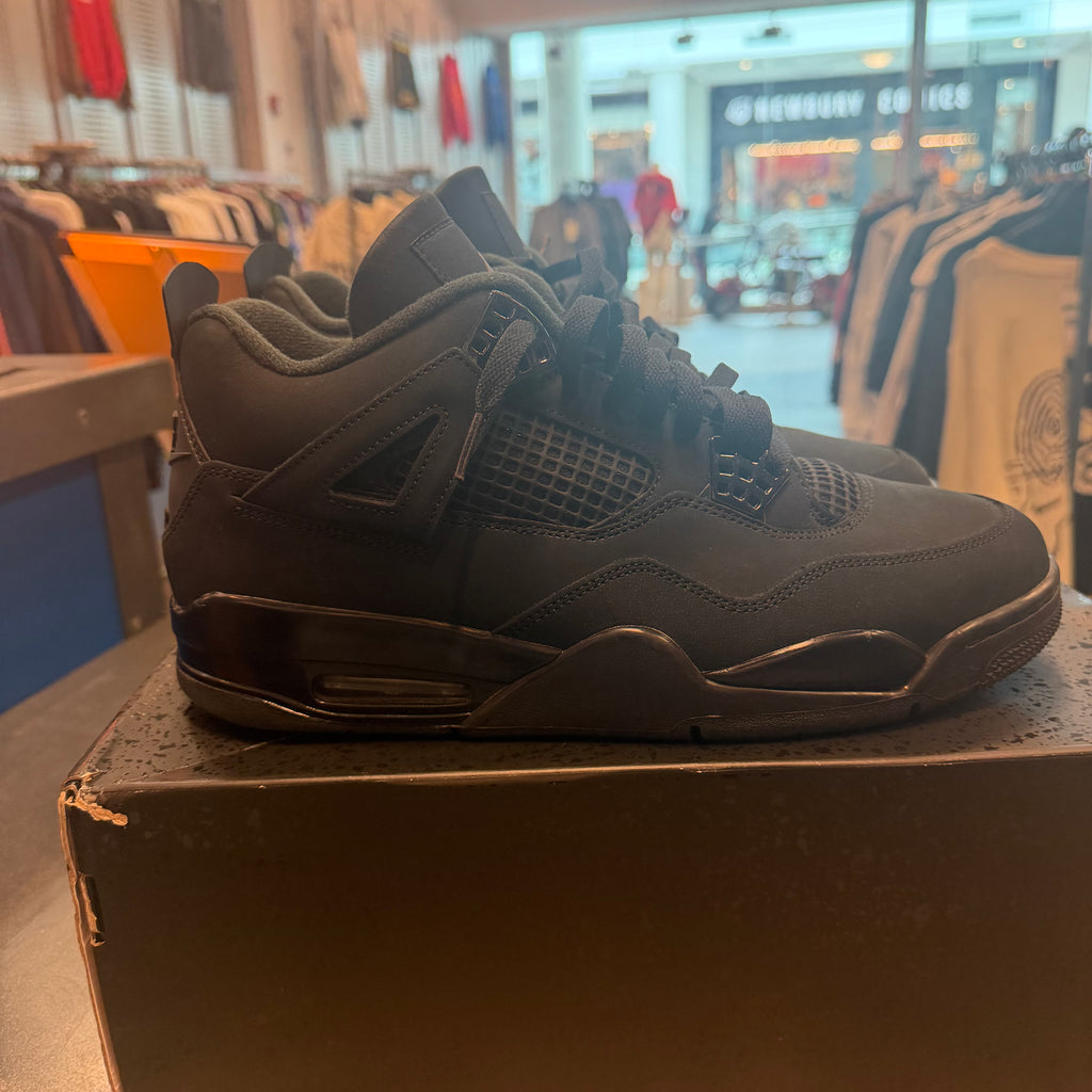 Jordan 4 Retro Black Cat (2025) Size 12 Preowned