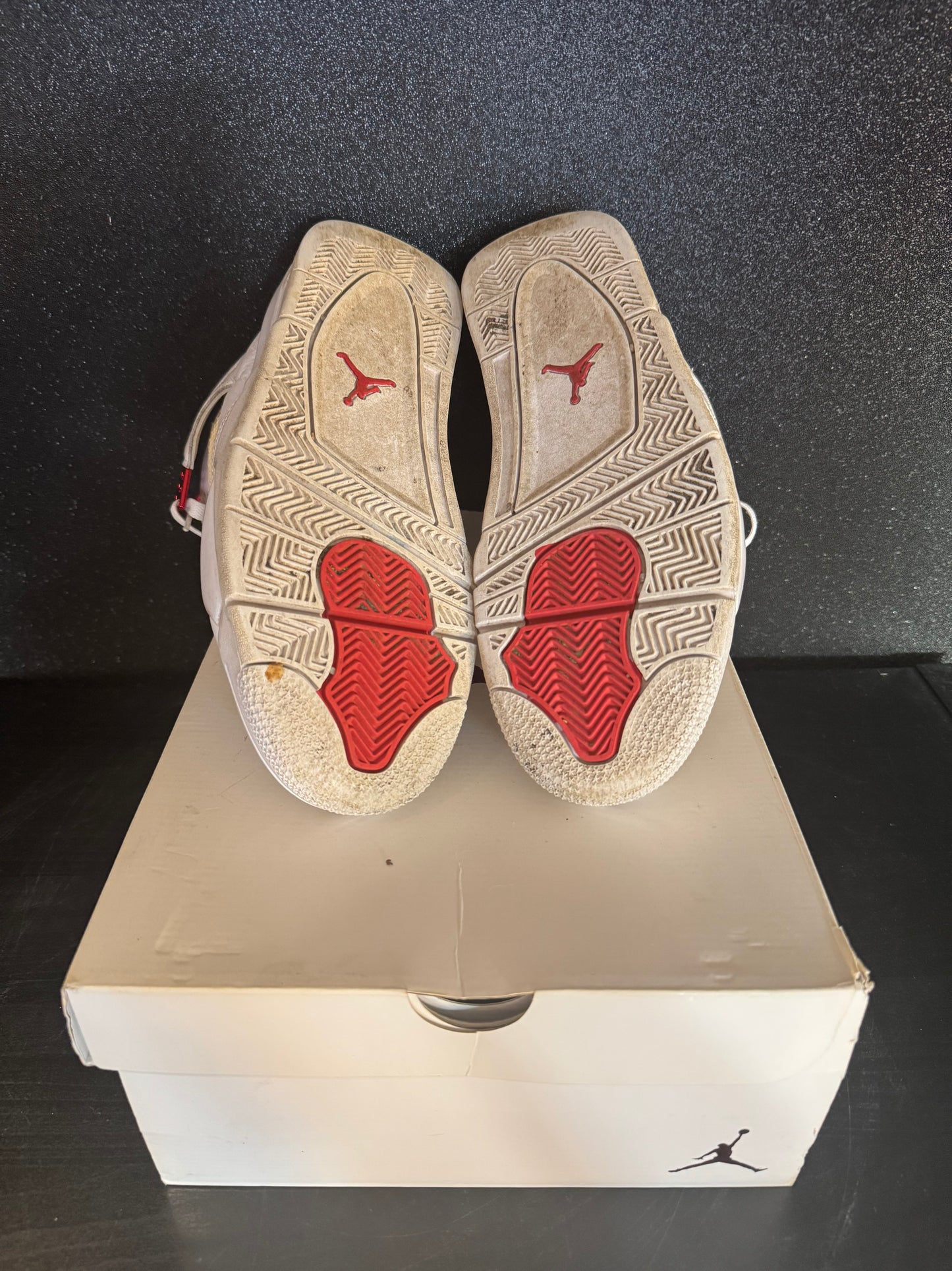 Jordan 4 'Metallic Red' Size 11 Preowned with box