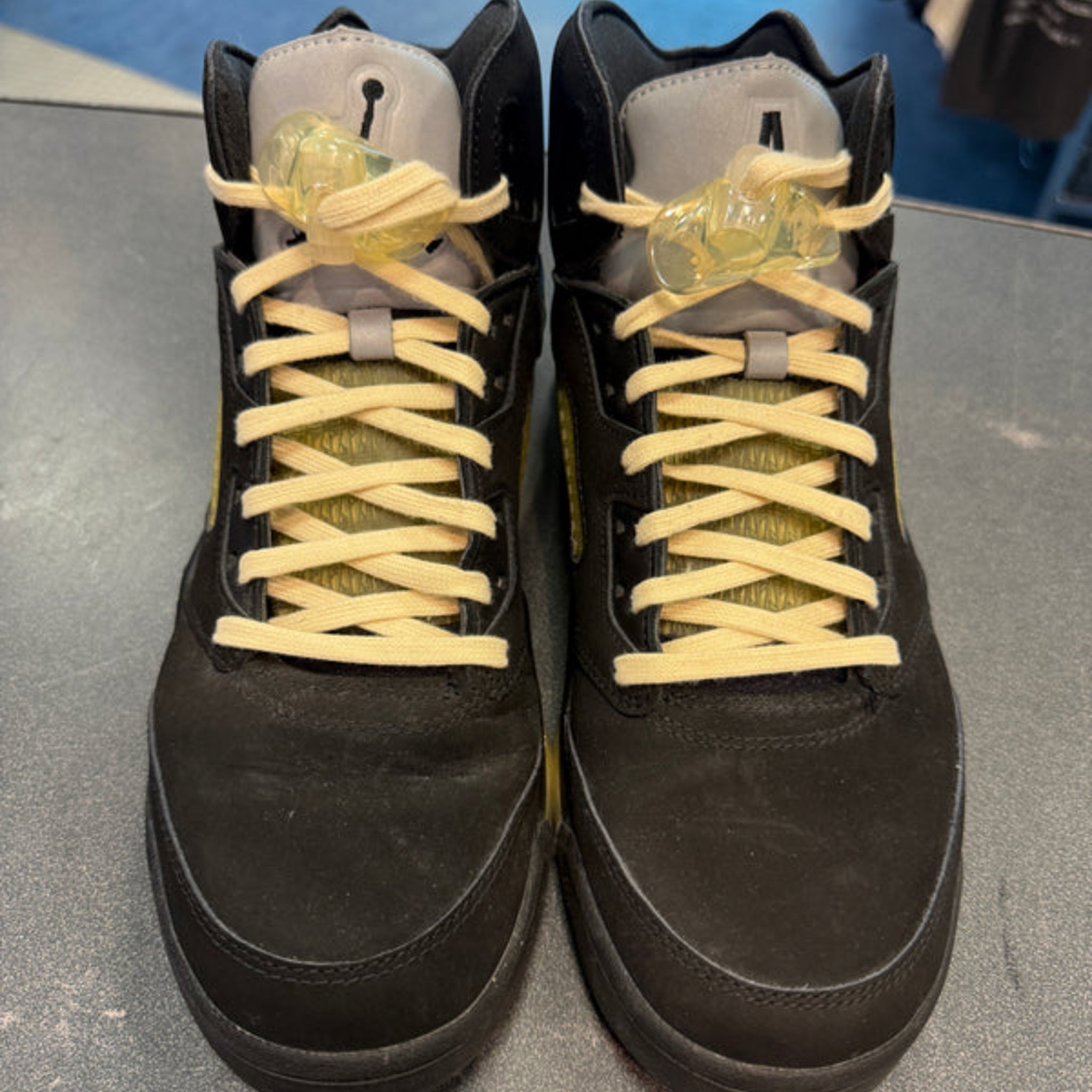 Jordan 5 Retro 'A Ma Maniére Dusk' Size 10M Preowned (NO BOX)