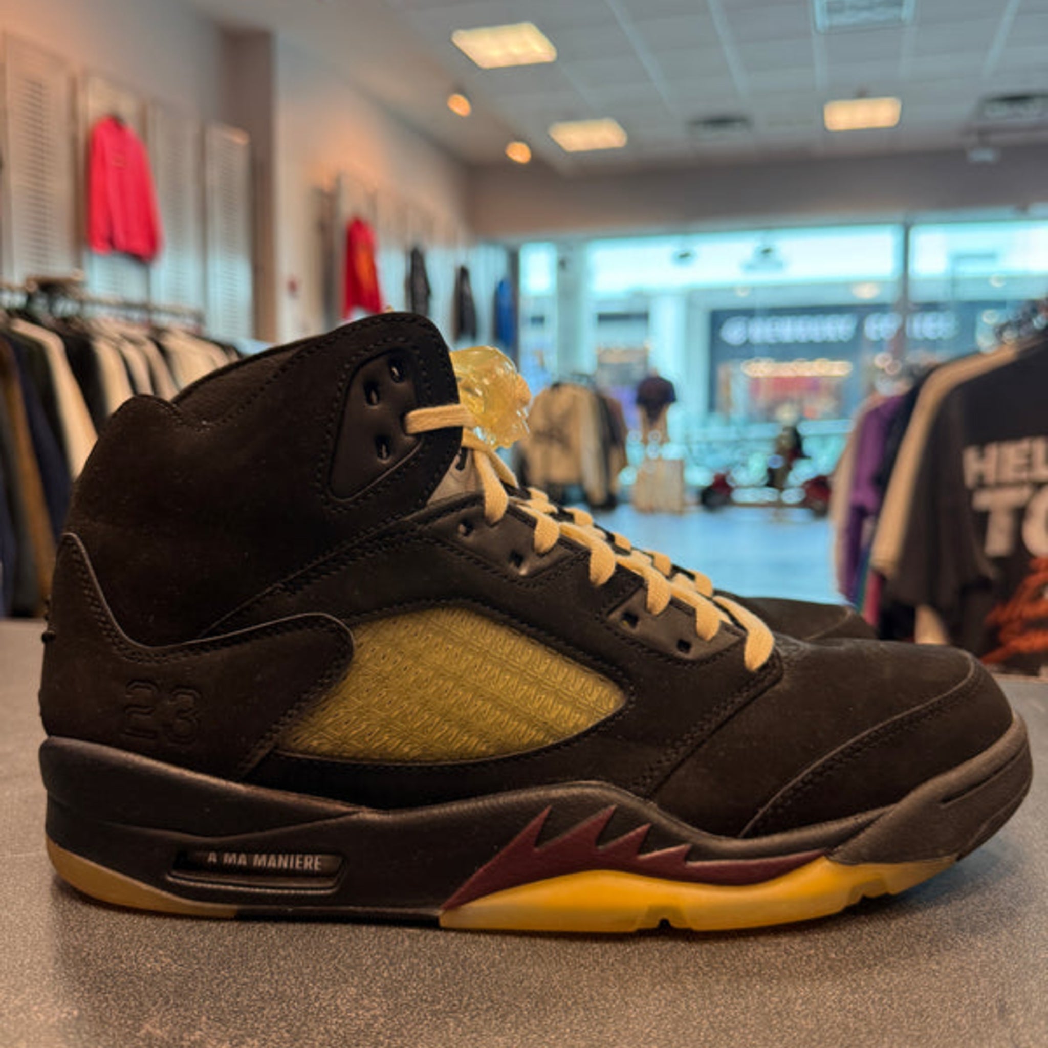 Jordan 5 Retro 'A Ma Maniére Dusk' Size 10M Preowned (NO BOX)