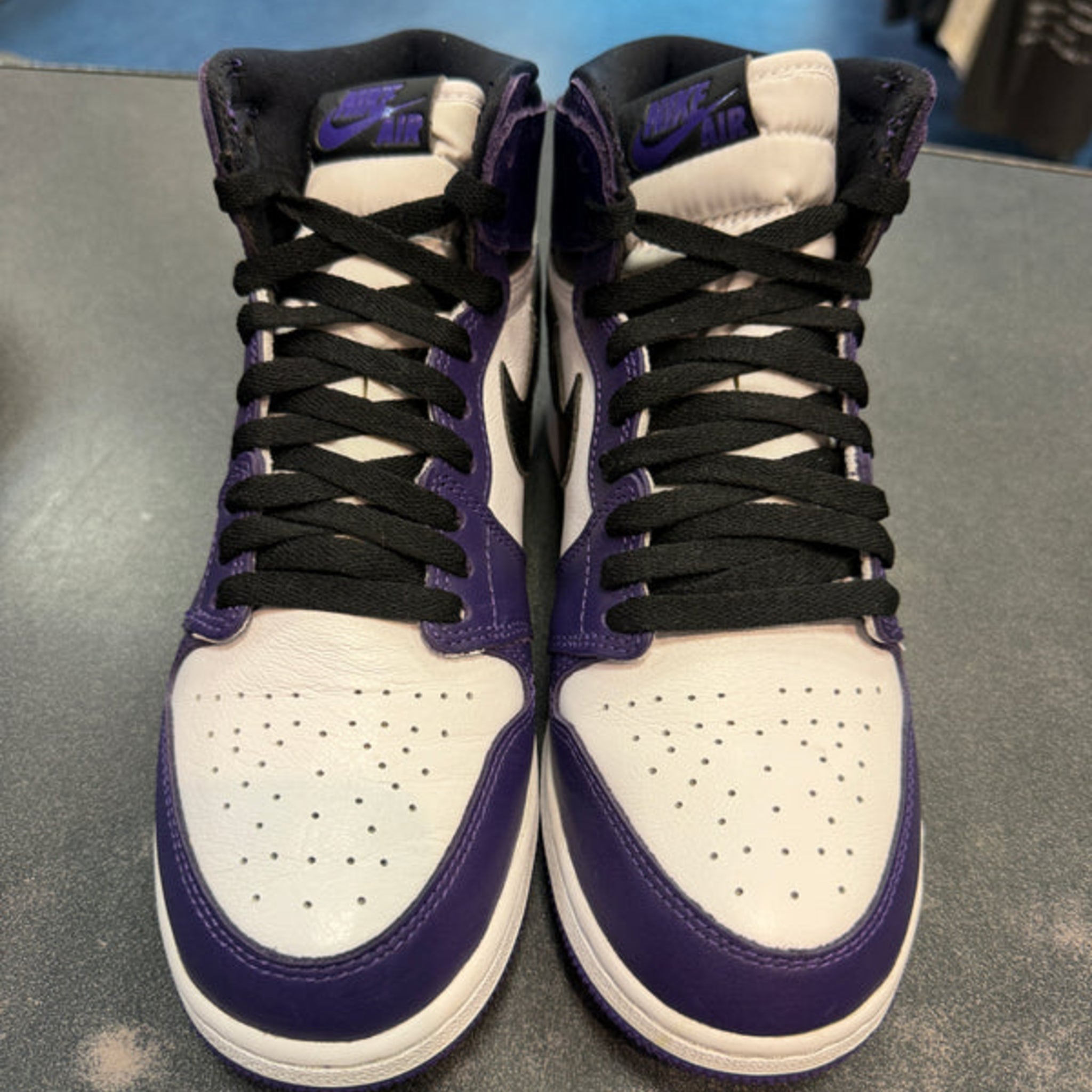 Jordan 1 Retro High "Court Purple White" (GS) Size 6.5Y Preowned (NO BOX)