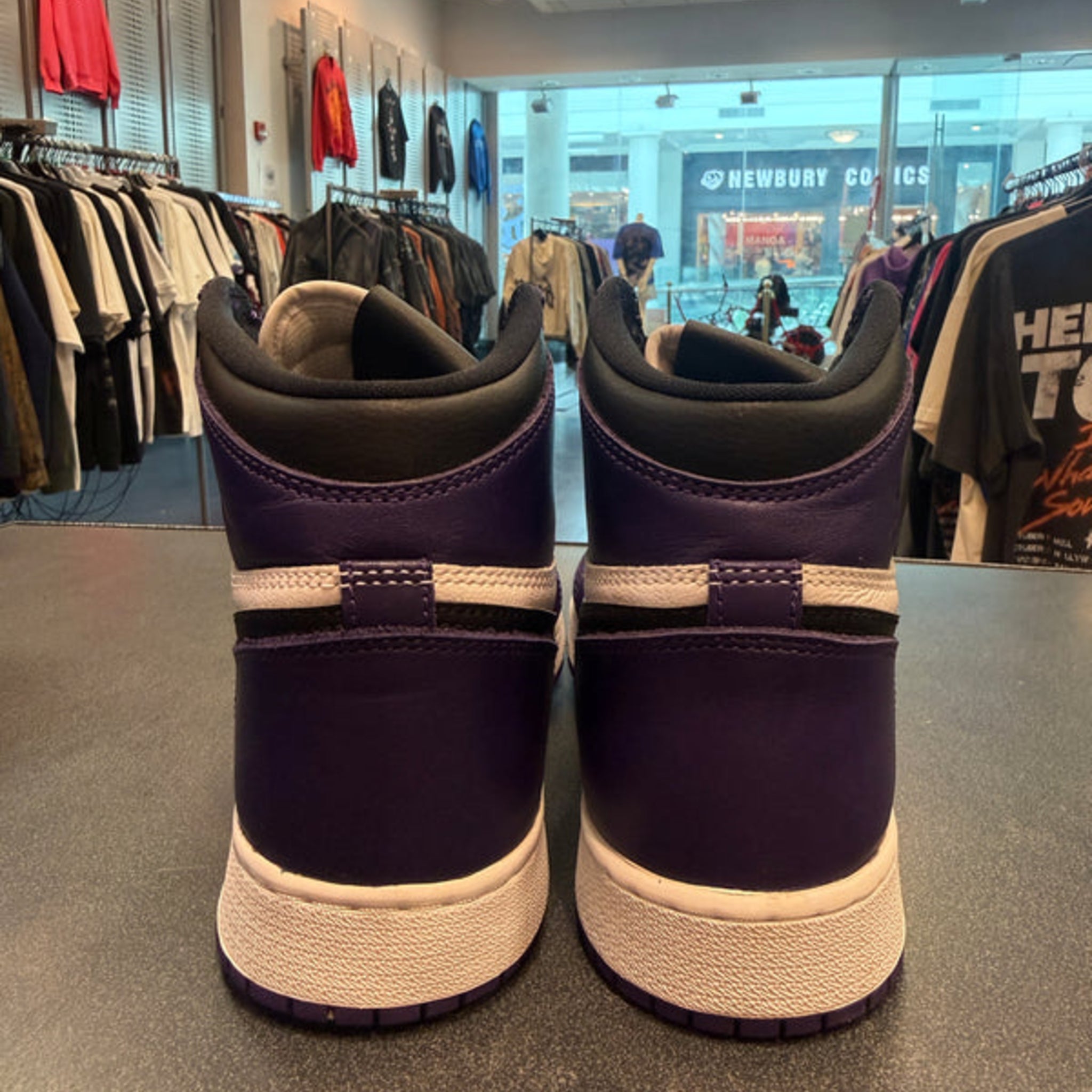 Jordan 1 Retro High "Court Purple White" (GS) Size 6.5Y Preowned (NO BOX)
