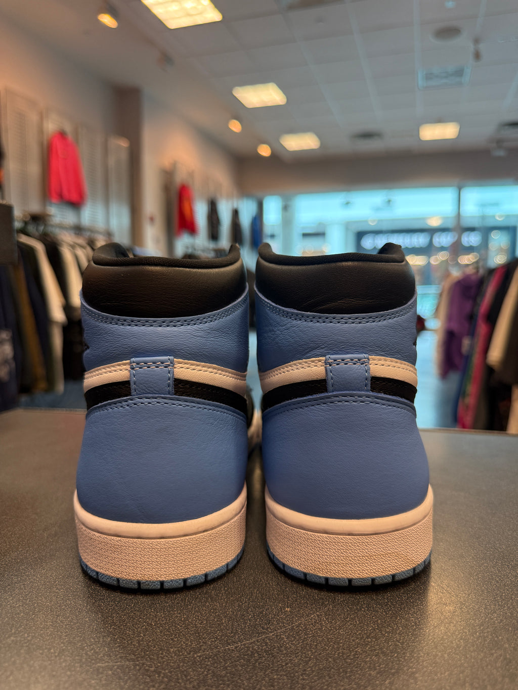 Jordan 1 Retro High OG UNC Toe Size 10M Preowned (NO BOX)