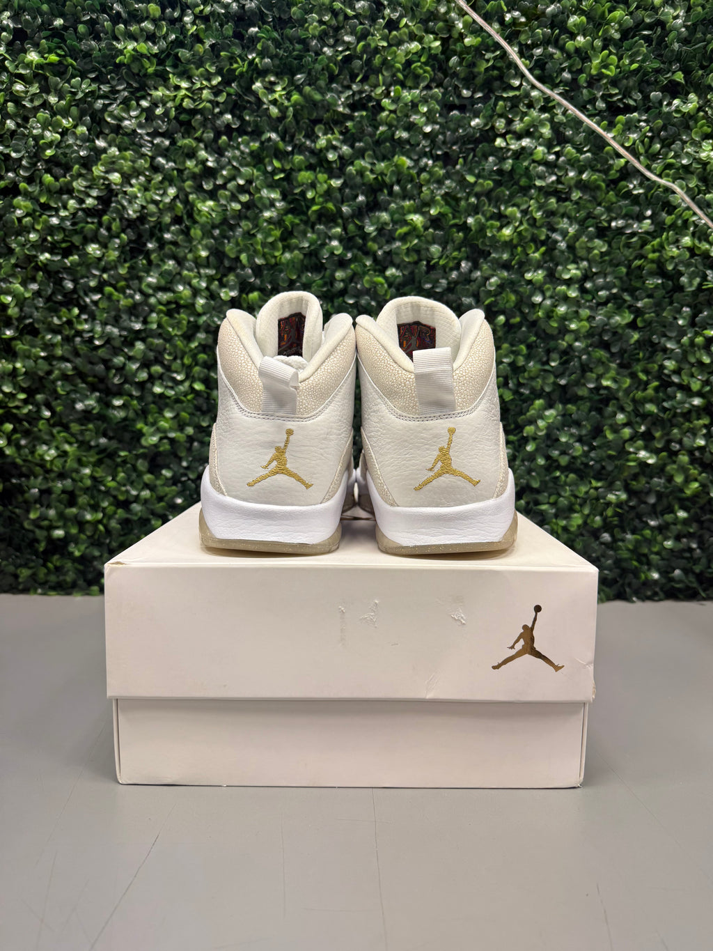 Jordan 10 Retro Drake OVO "White" Size 10.5 Preowned