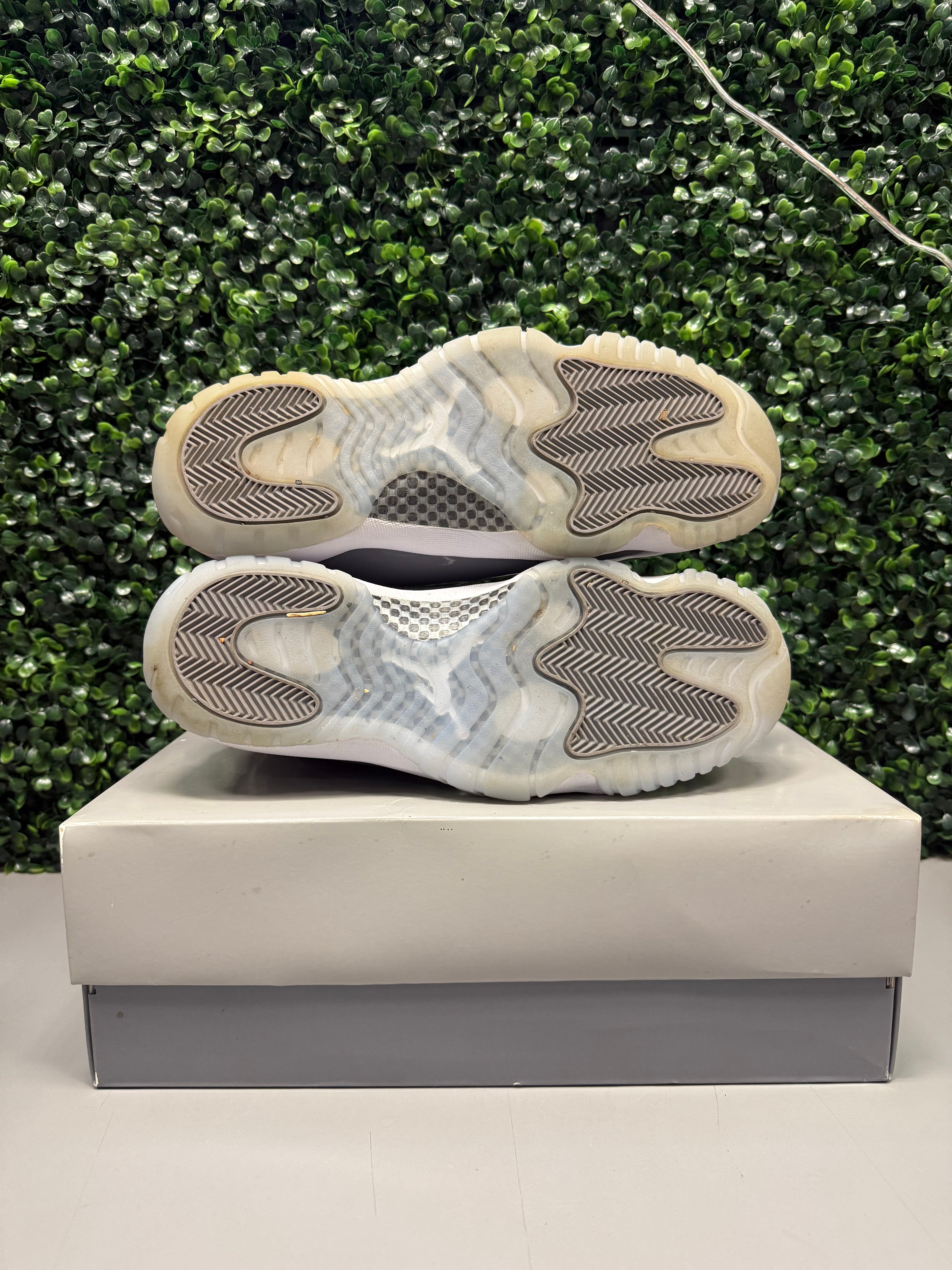 Jordan 11 "Cool Grey" Size 10.5 Preowned