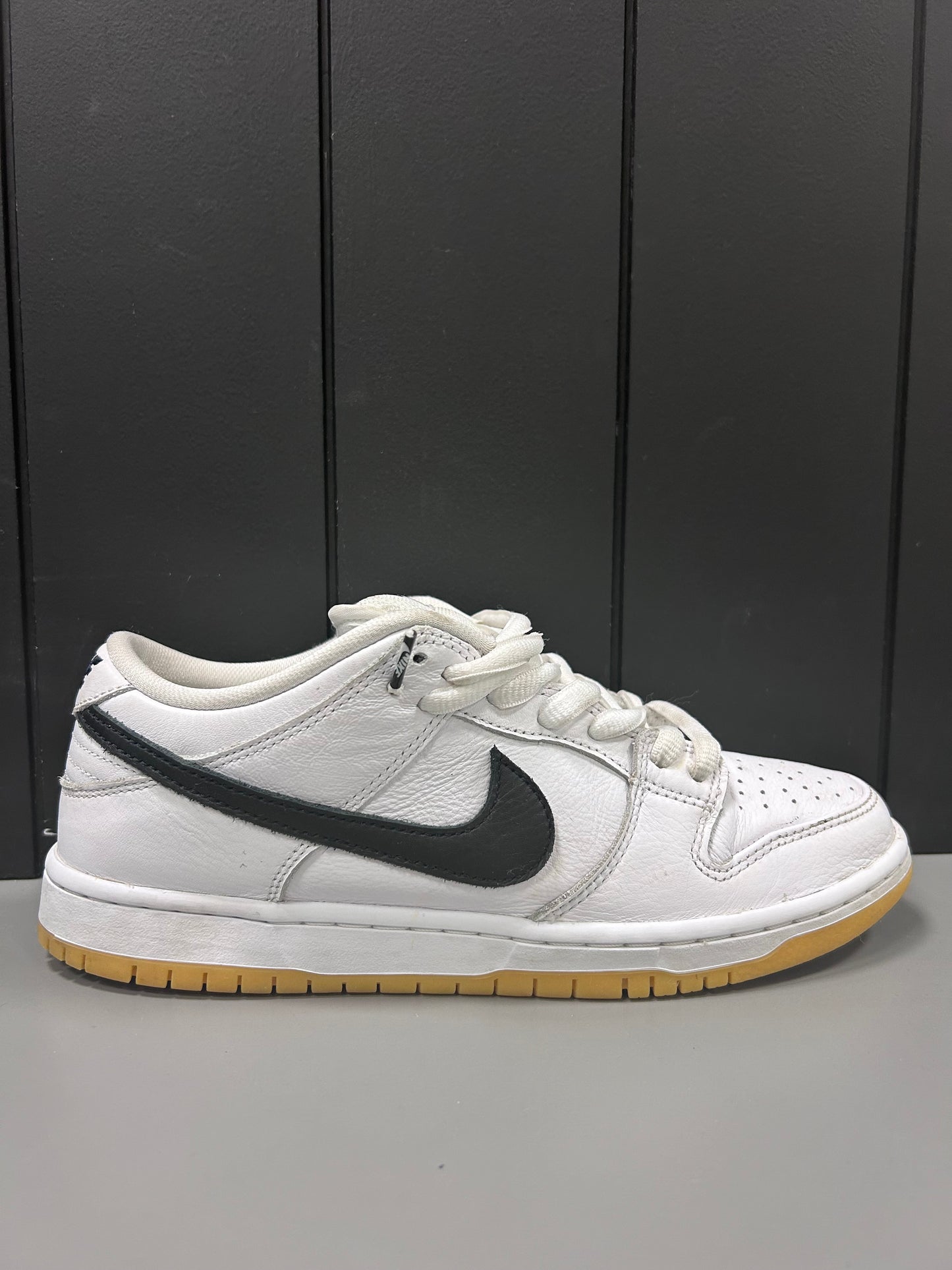 Sb Dunk Low "White Gum" Size 8.5 Pre-Owned