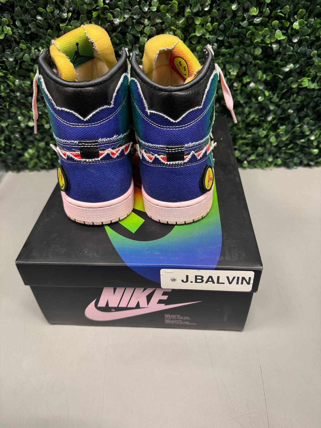 Jordan 1 Retro High "J Balvin" Size 9 Preowned