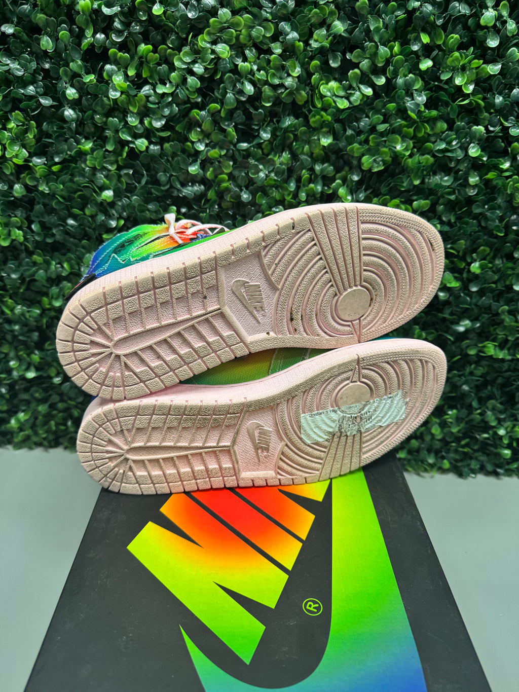 Jordan 1 Retro High "J Balvin" Size 9 Preowned