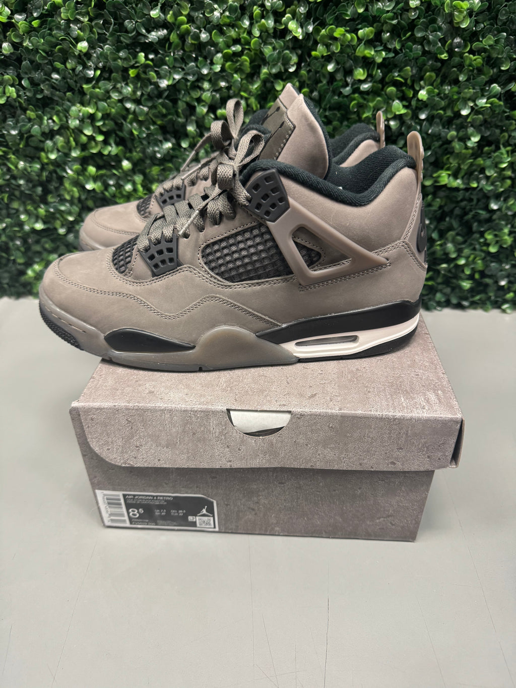 Jordan 4 Retro "Cave Stone" Size 8.5 Preowned