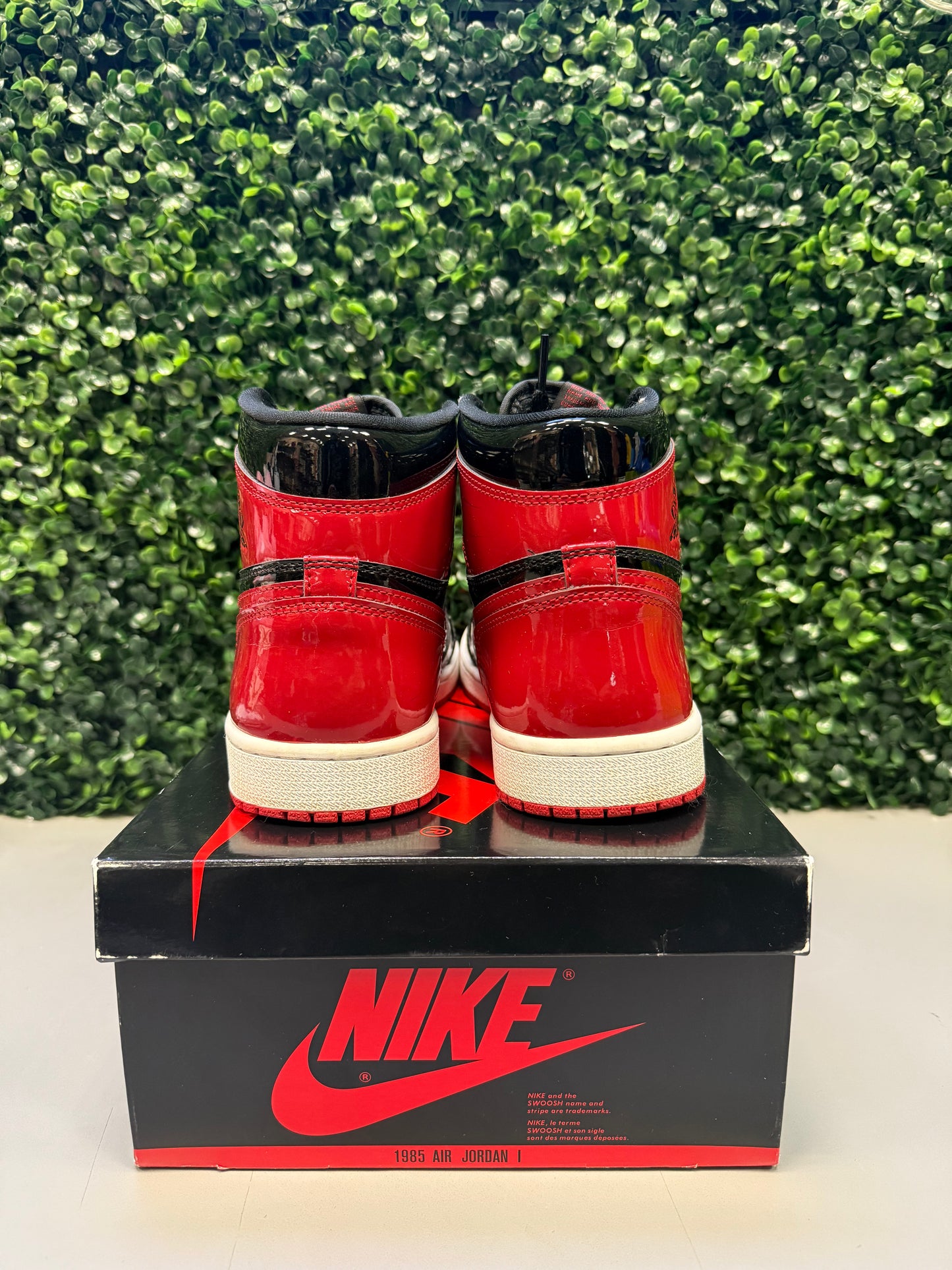 Jordan 1 High "Patent Bred" Size 9 Preowned