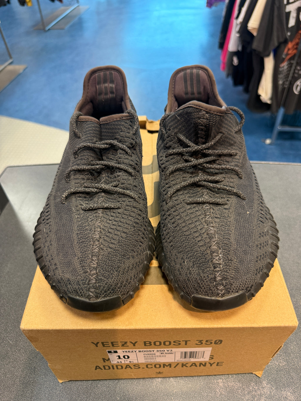 adidas Yeezy Boost 350 V2 'Black' (Non-Reflective) Size 10 Preowned