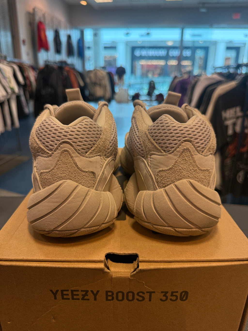 adidas Yeezy 500 'Blush' Size 10.5 Preowned