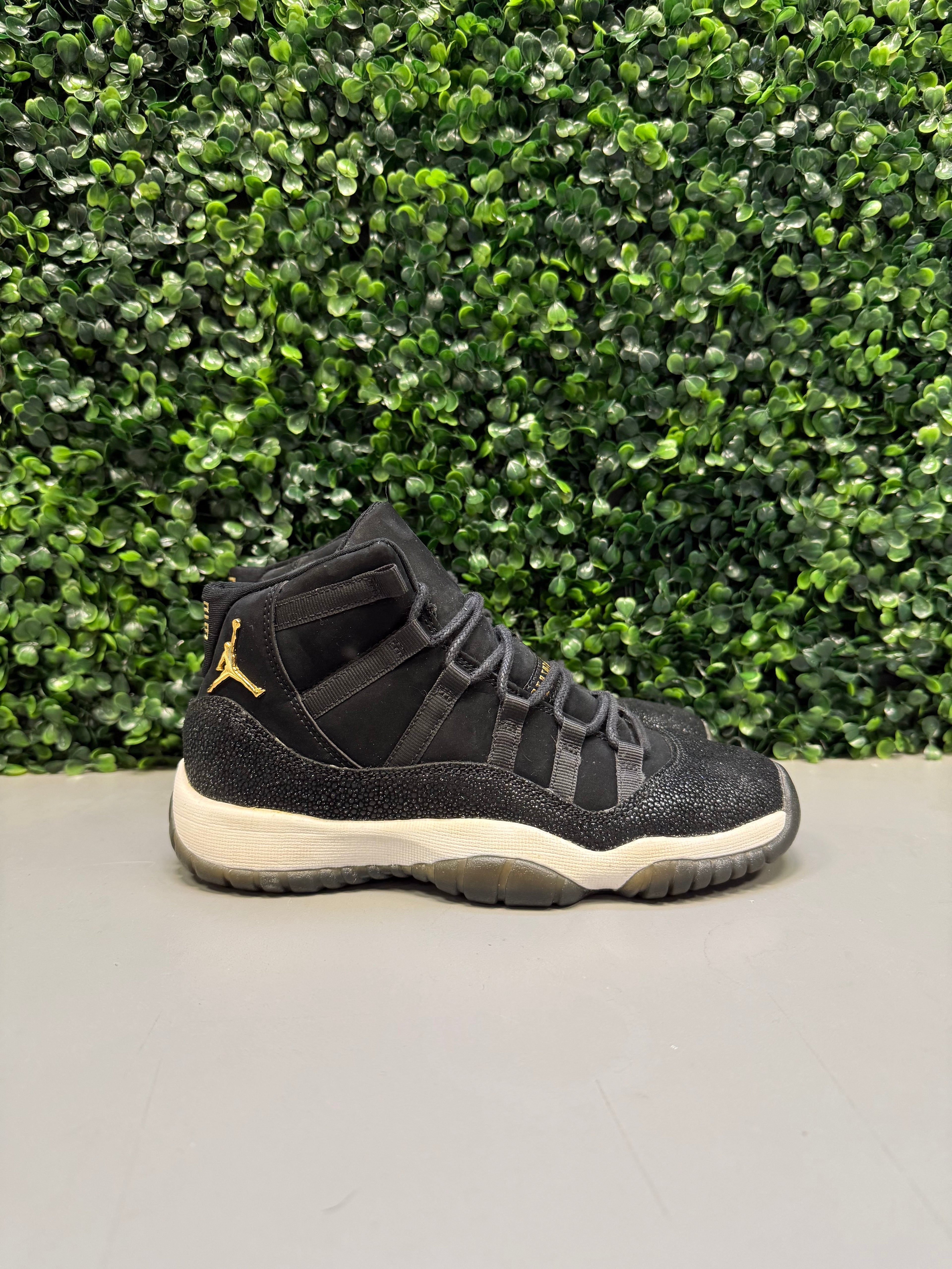 Jordan 11 Retro "Heiress Black Stingray" Size 4.5Y Preowned No Box