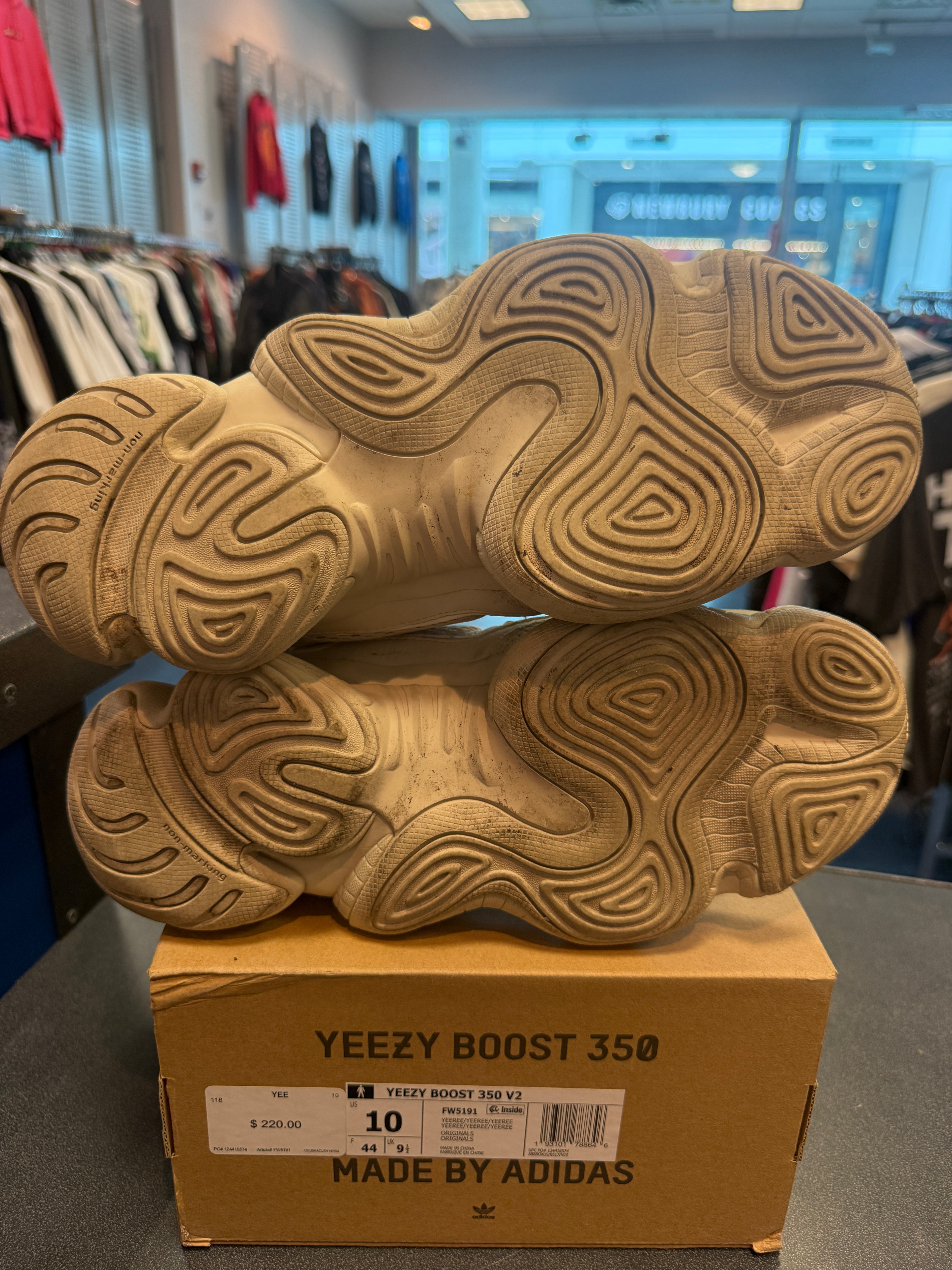 adidas Yeezy 500 'Blush' Size 10.5 Preowned