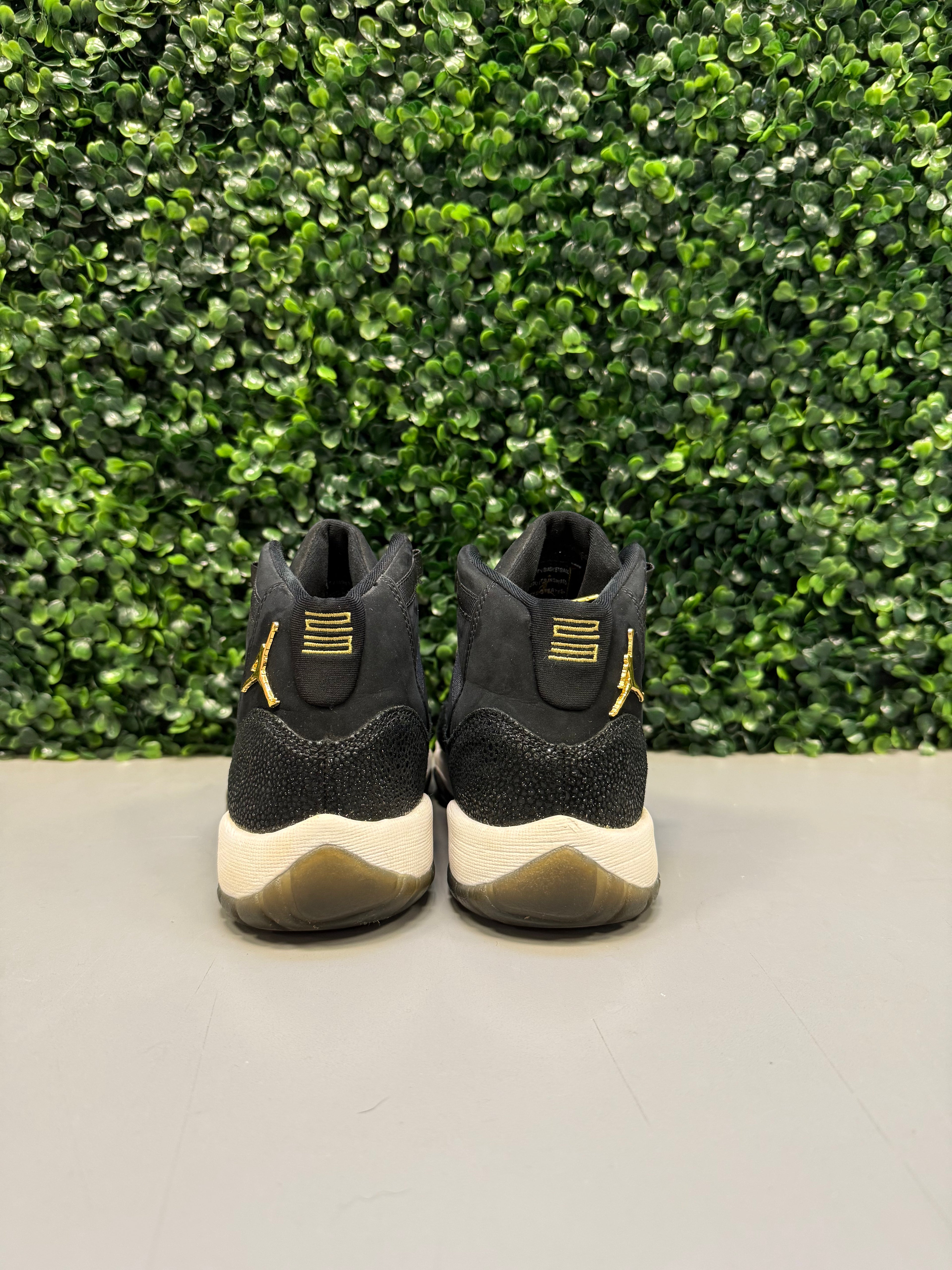 Jordan 11 Retro "Heiress Black Stingray" Size 4.5Y Preowned No Box