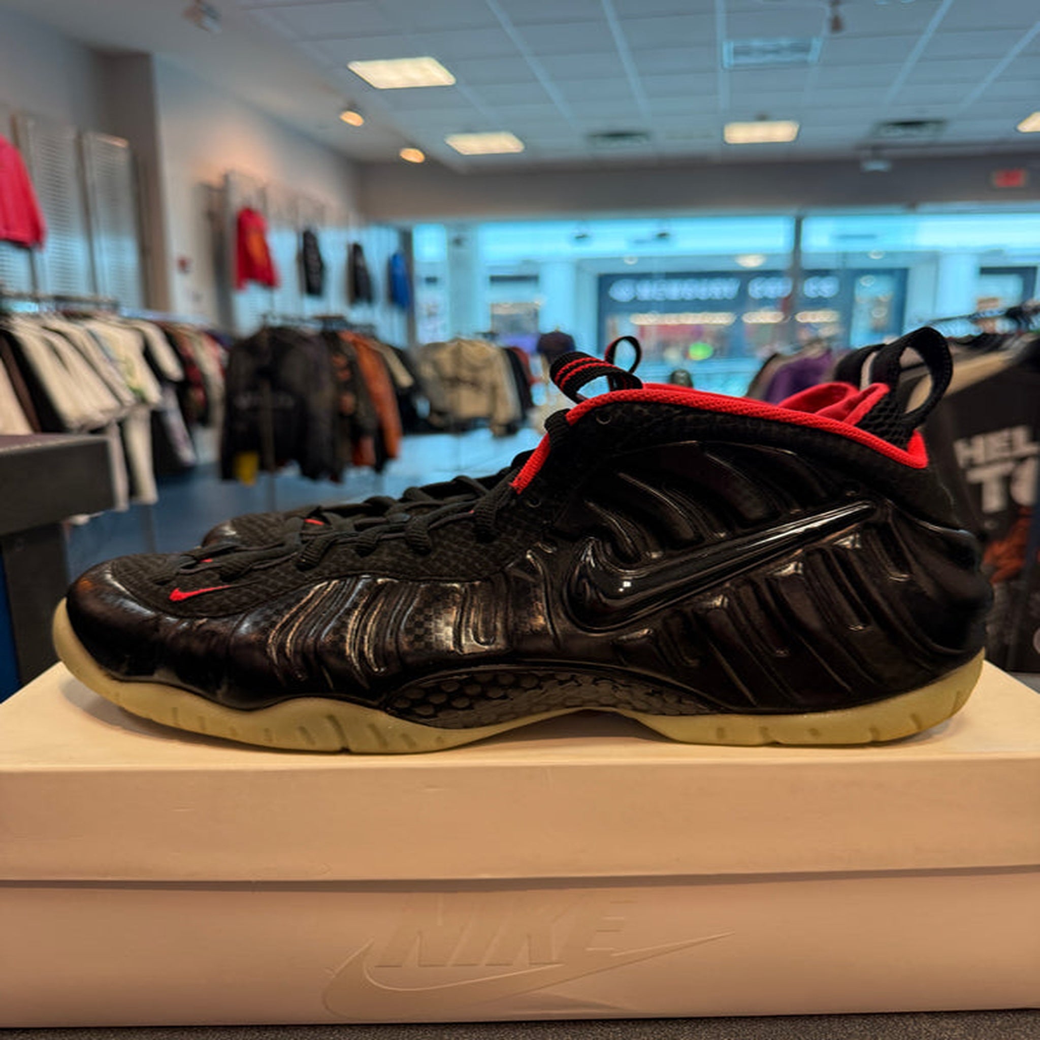 Nike Air Foamposite Pro 'Yeezy' Size 9.5 Preowned