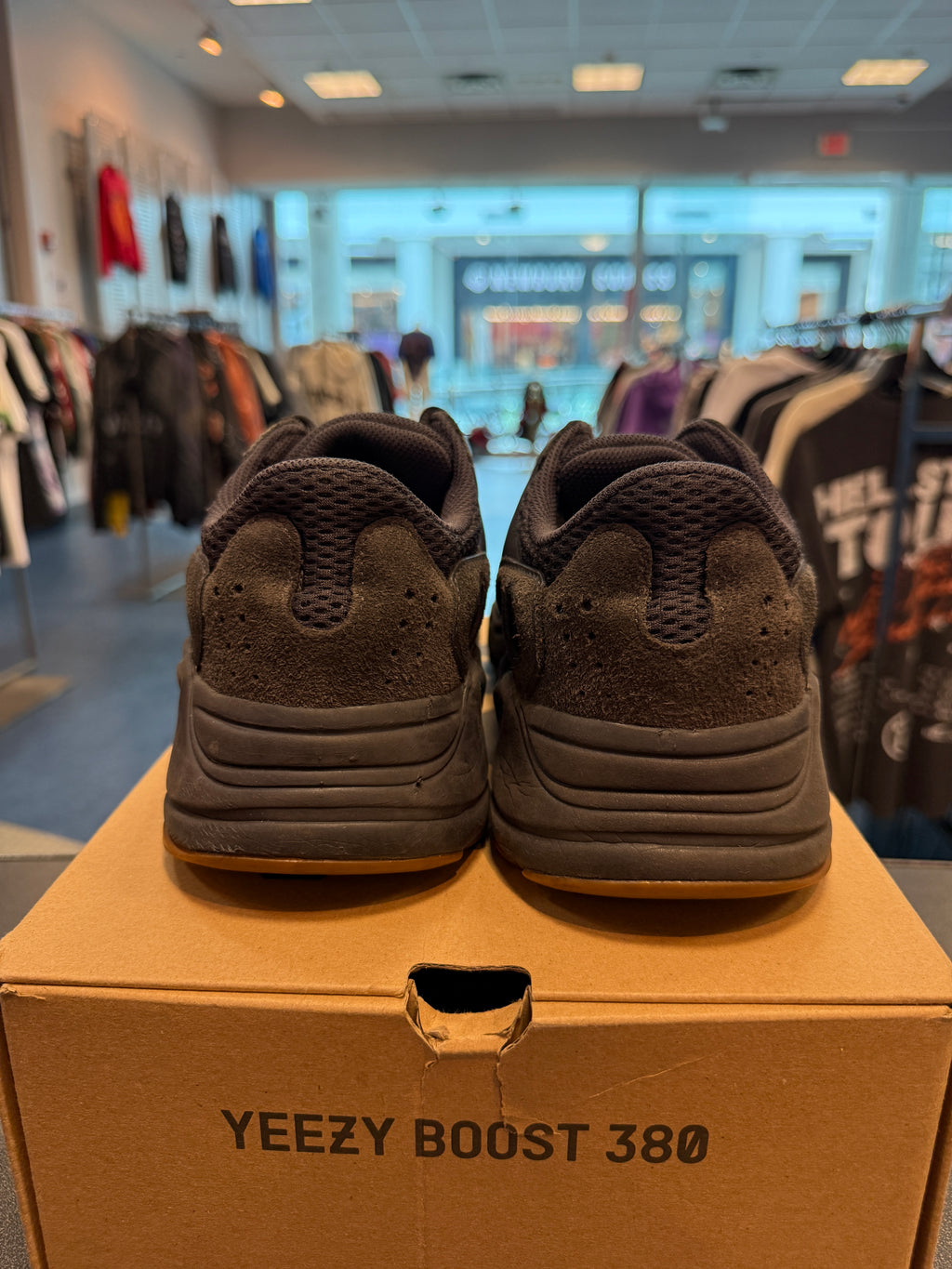 adidas Yeezy Boost 700 'Utility Black' Size 10 Preowned