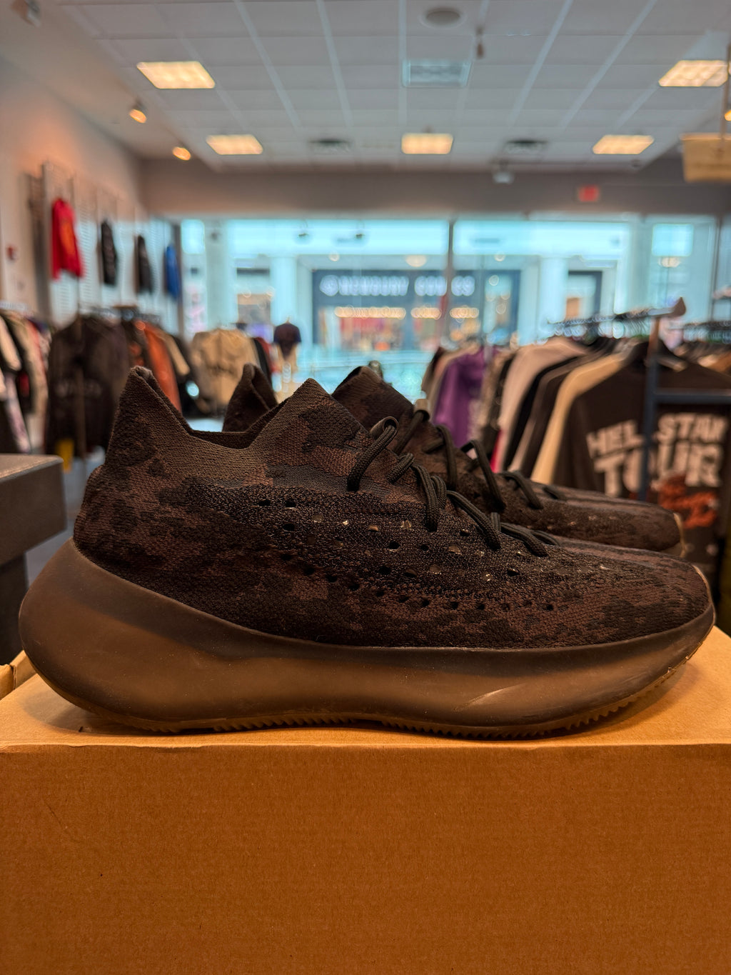 adidas Yeezy Boost 380 'Onyx' Size 10 Preowned
