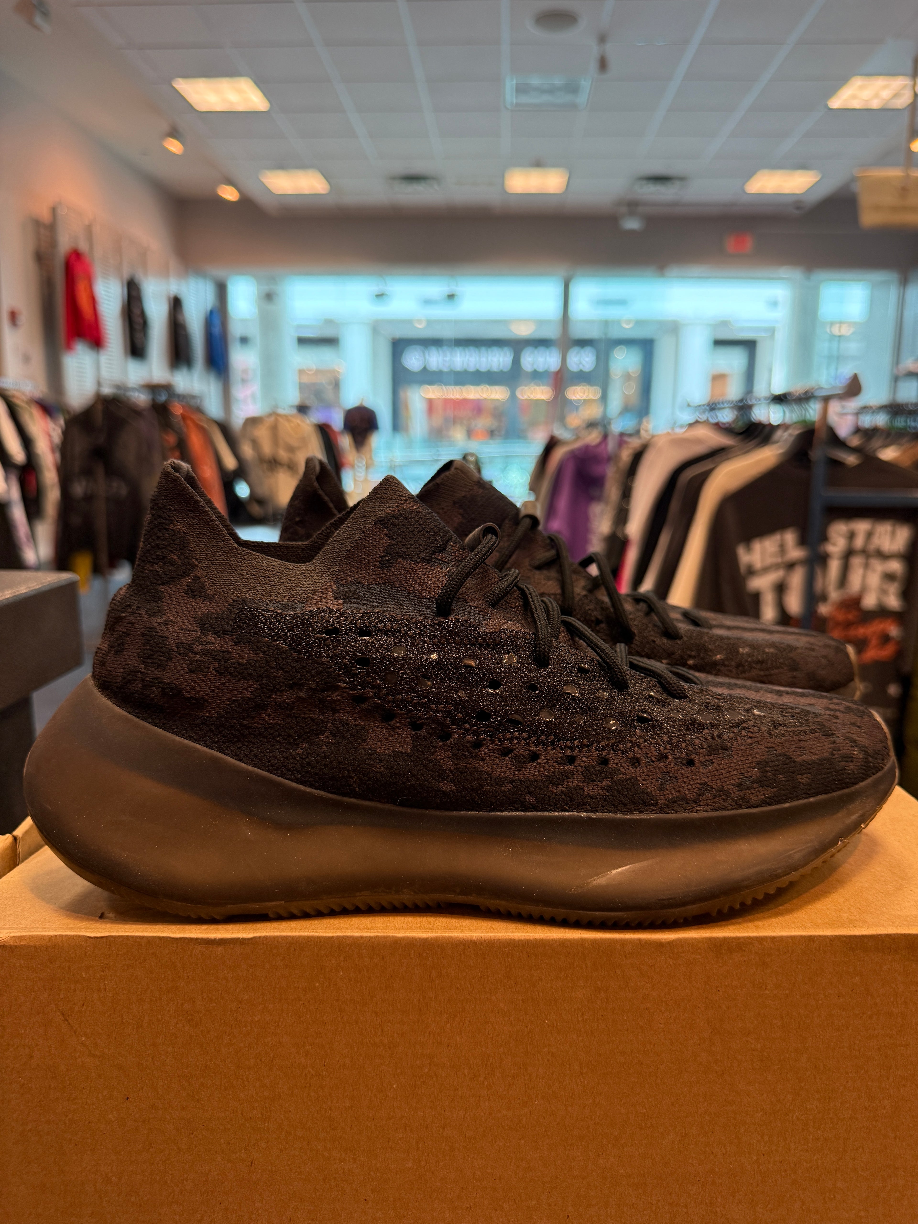 adidas Yeezy Boost 380 'Onyx' Size 10 Preowned
