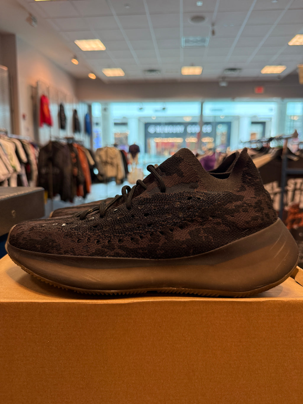 adidas Yeezy Boost 380 'Onyx' Size 10 Preowned