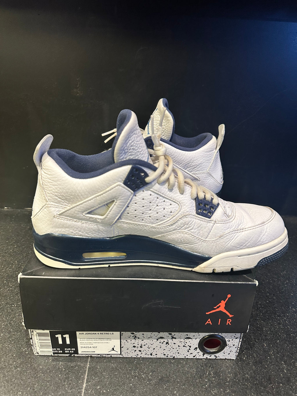 Jordan Retro 4 "Columbia" Preowned