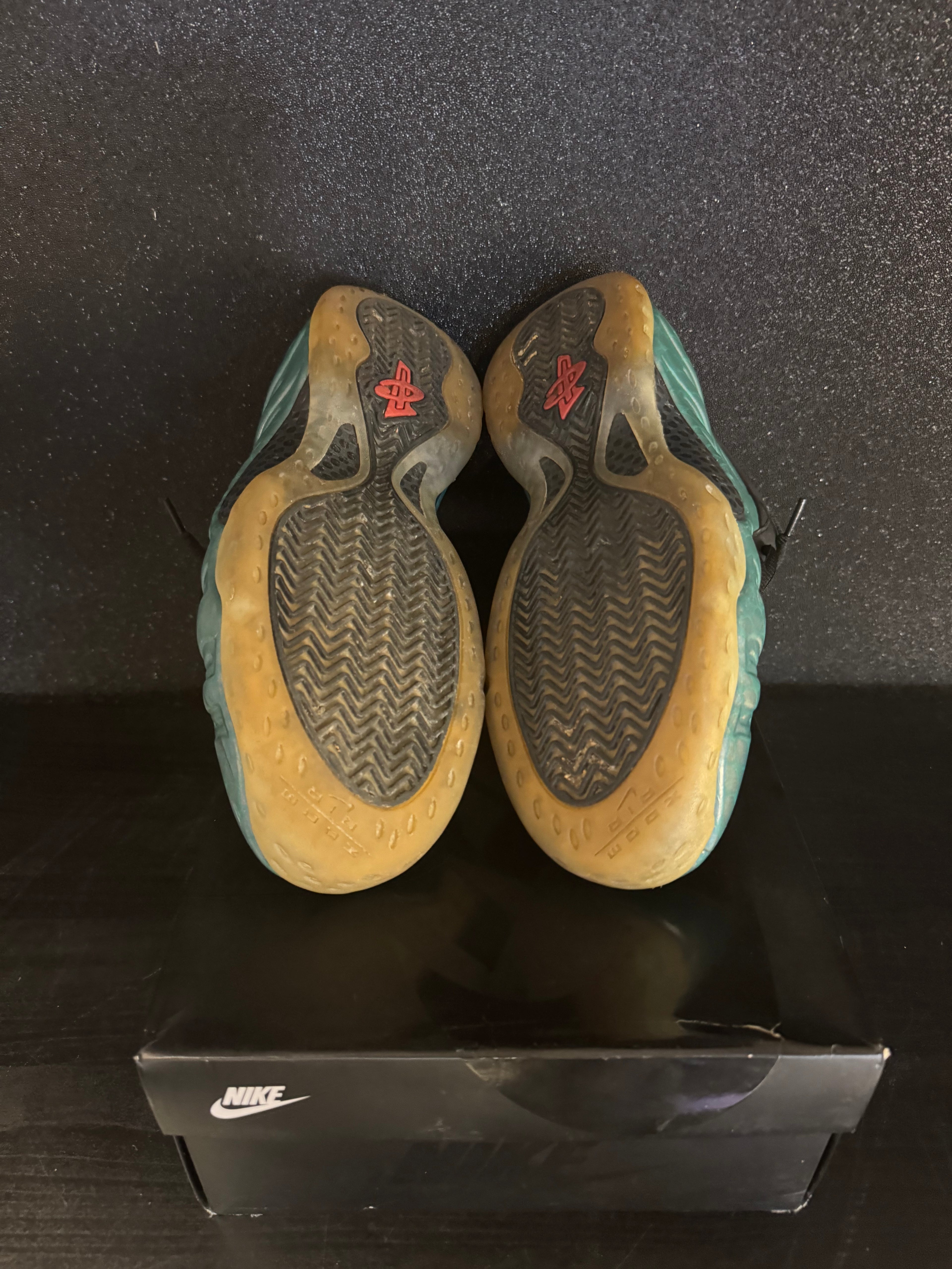 Nike Air Foamposite 'Gone Fishing' Size 10 Preowned with box