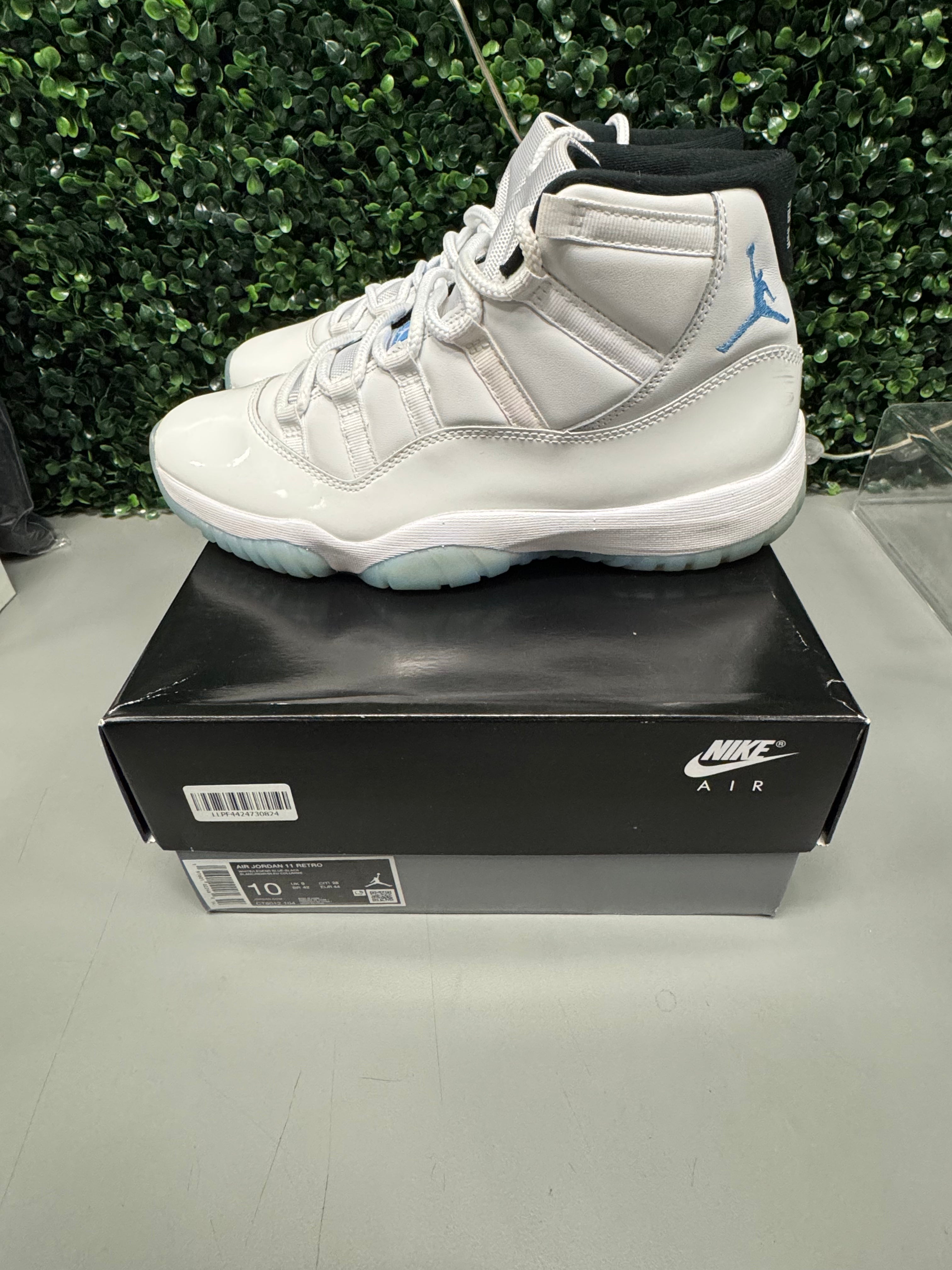 Jordan 11 Retro "Legend Blue" Size 10 Preowned