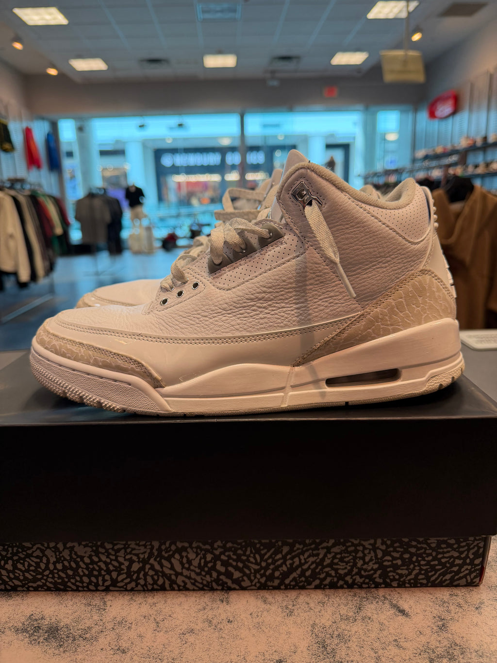 Jordan 3 Retro Pure Money (2025) Size 9.5 Preowned